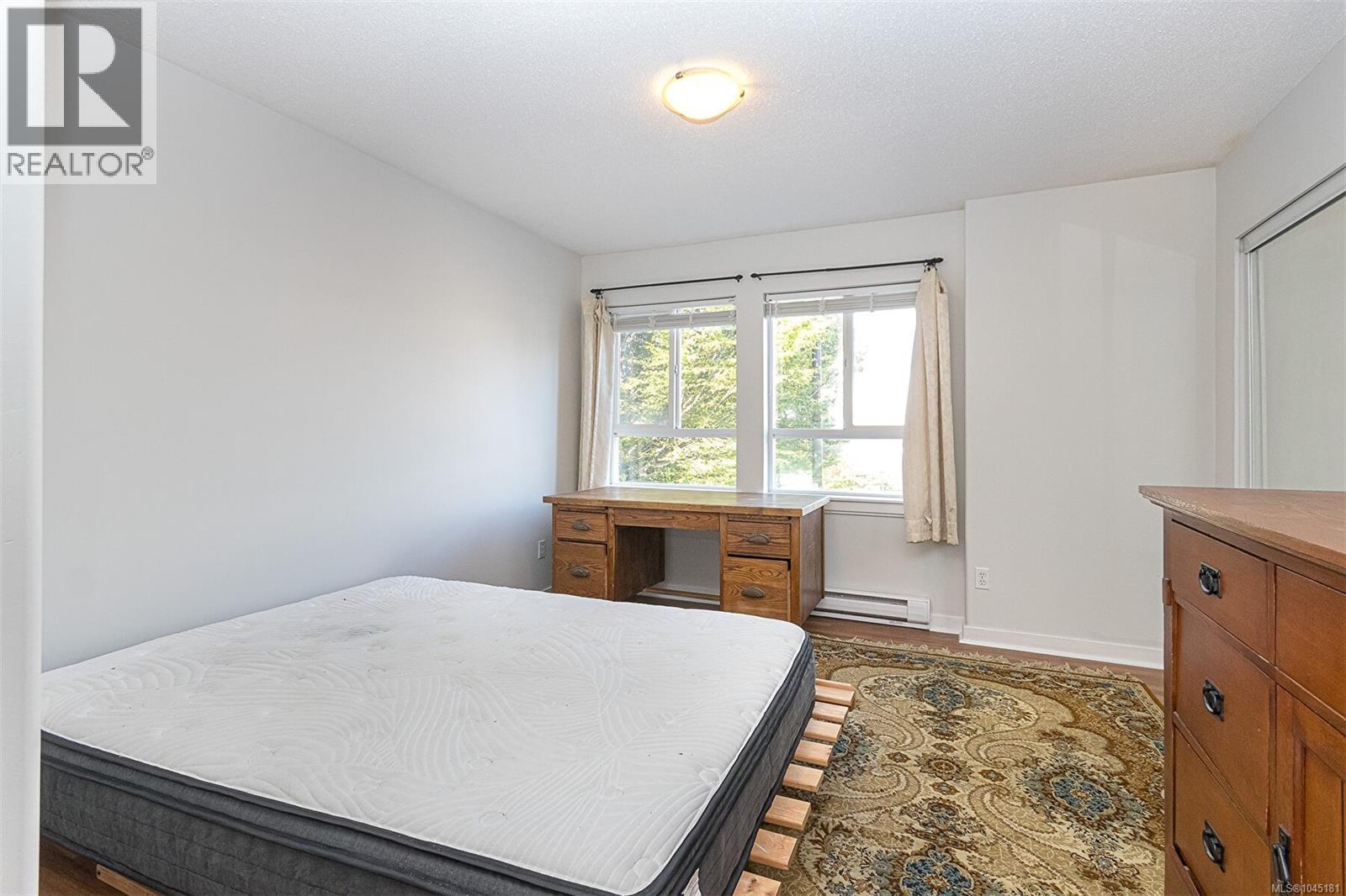 3 1019 North Park St Property Photo 19