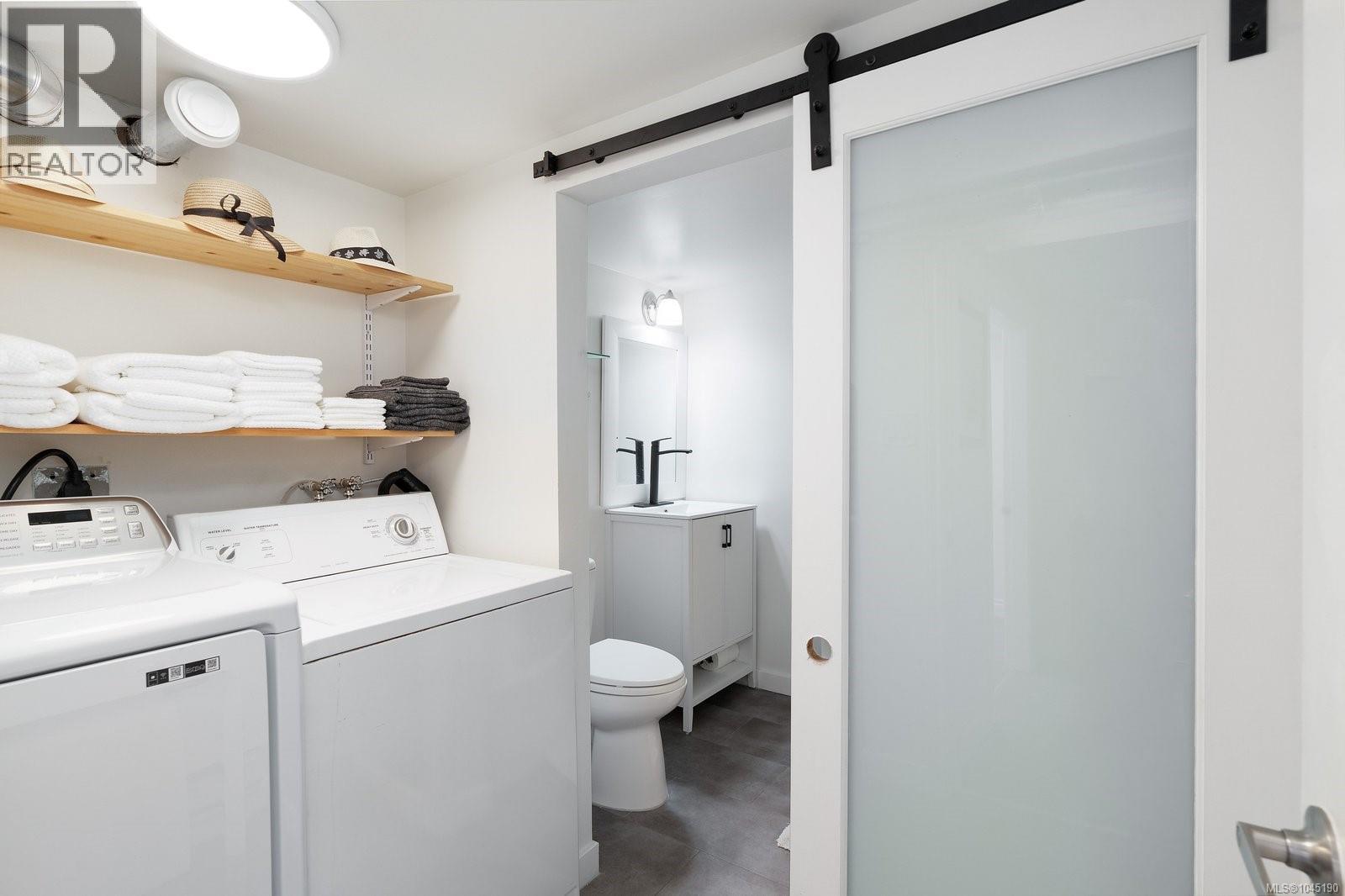 1055 Trillium Rd Property Photo 27