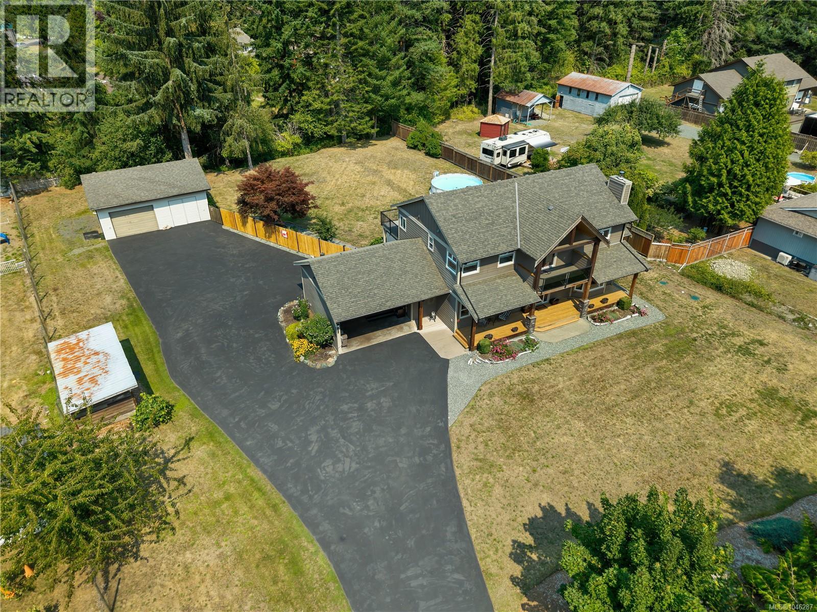 2246 Glenmore Rd Property Photo 2