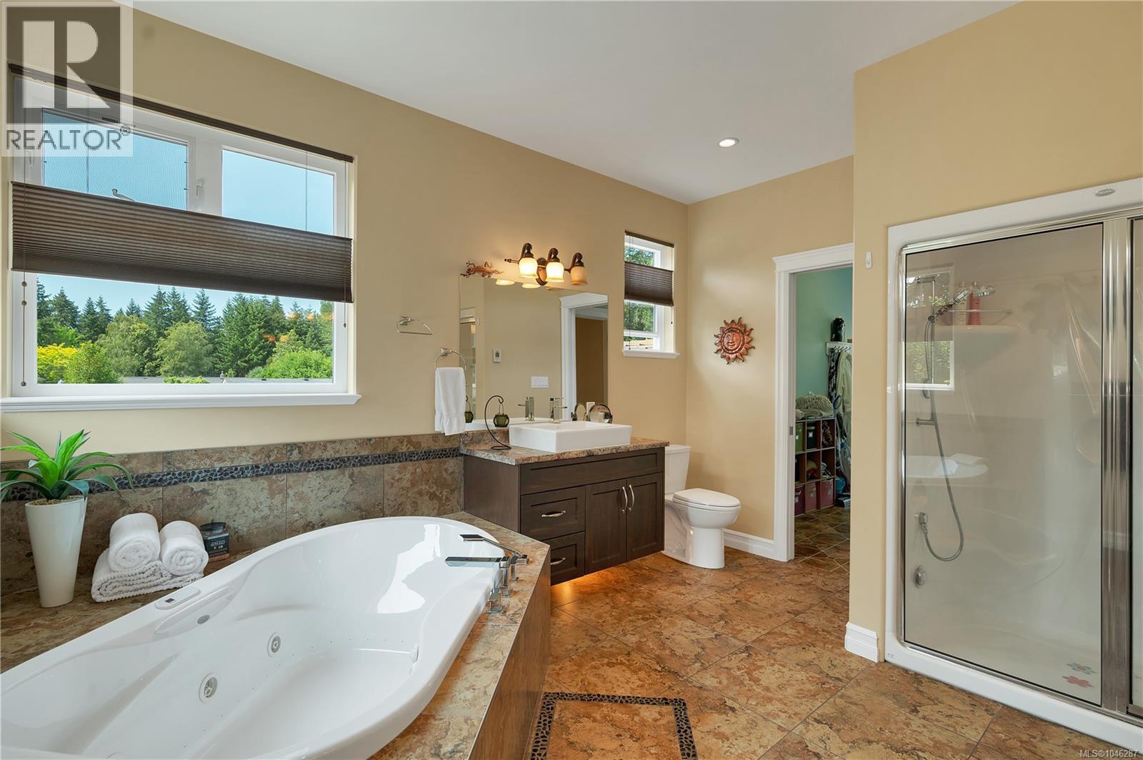2246 Glenmore Rd Property Photo 13