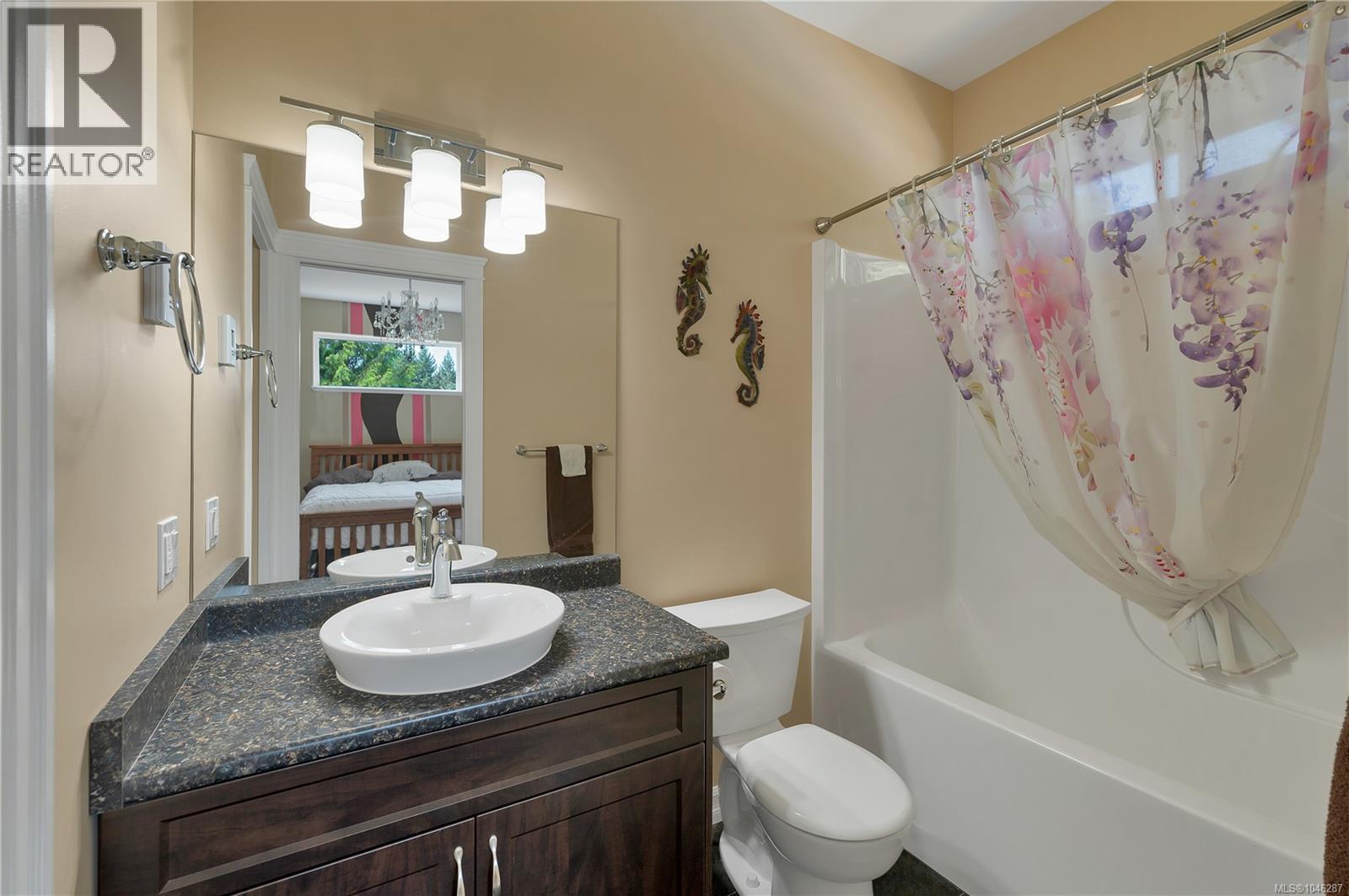 2246 Glenmore Rd Property Photo 20