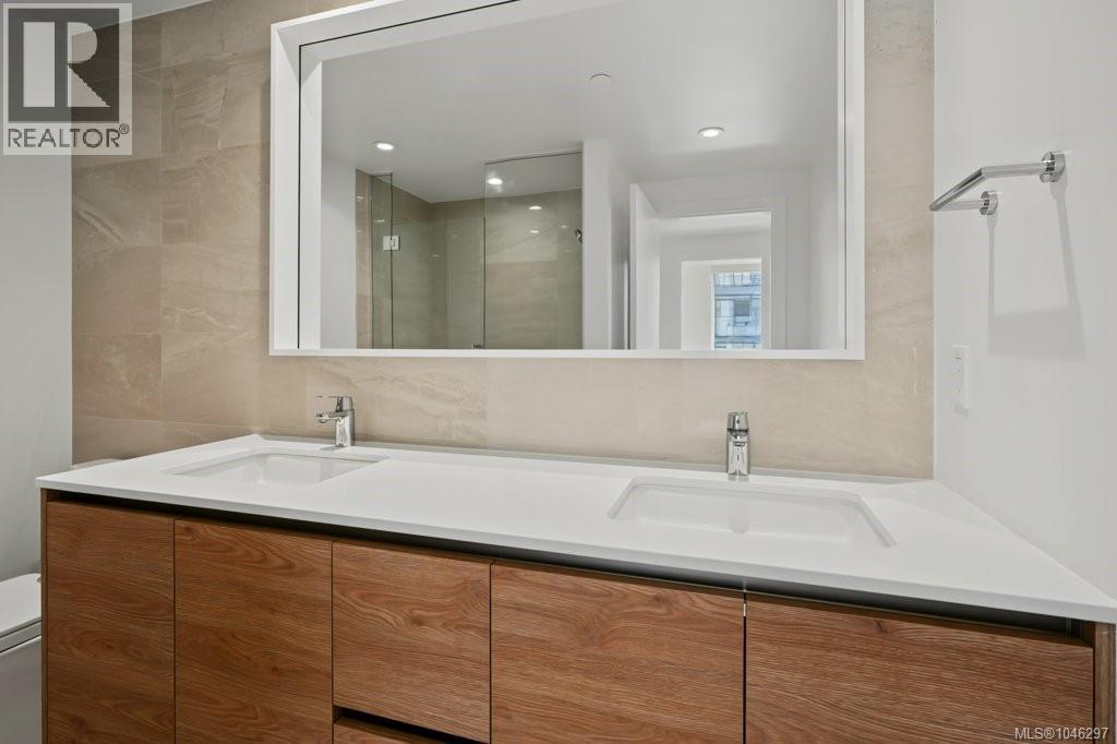 609 363 Tyee Rd Property Photo 16