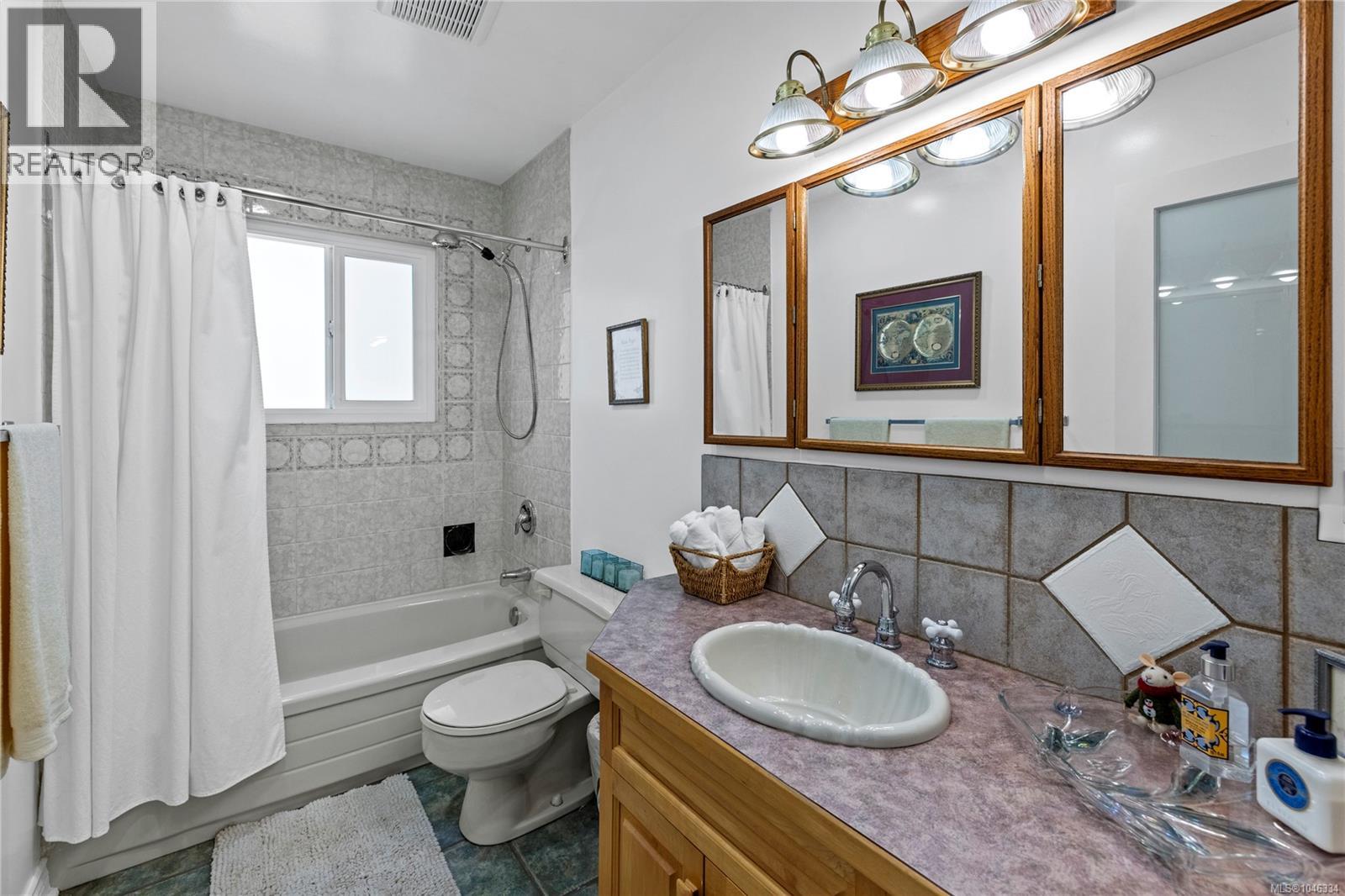1185 Stuart Pl Property Photo 20