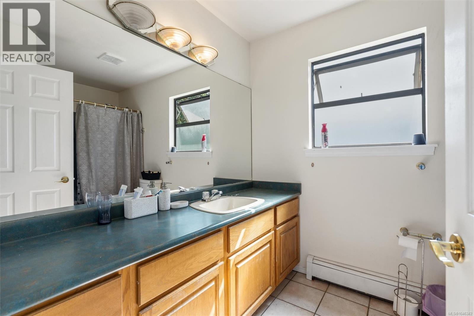 1143 Lindsay Pl Property Photo 26
