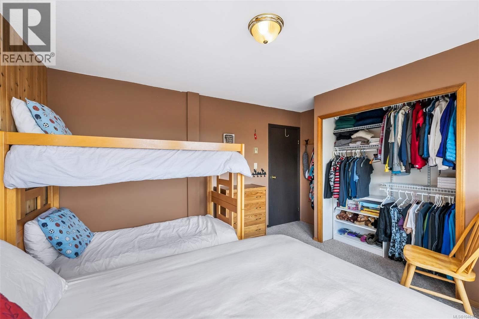 886 Jutland Terr Property Photo 22
