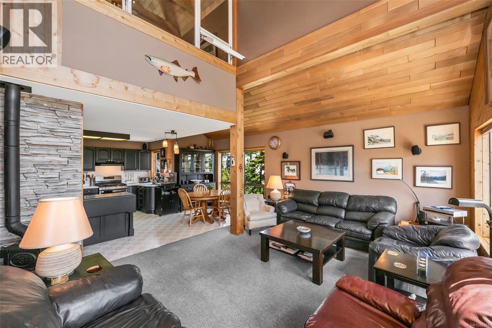 886 Jutland Terr Property Photo 34