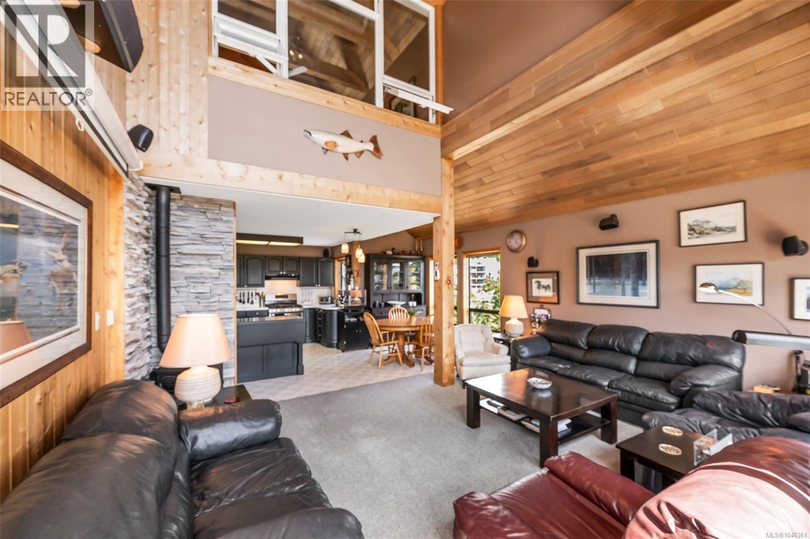 886 Jutland Terr Property Photo 36