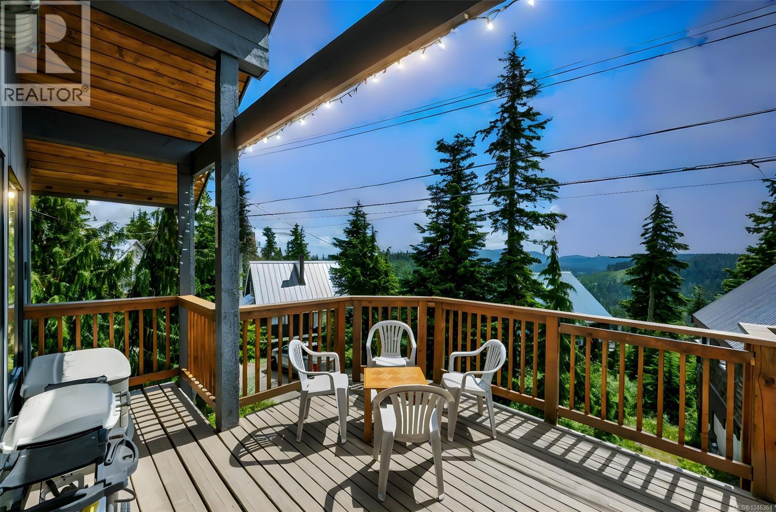 886 Jutland Terr Property Photo 37