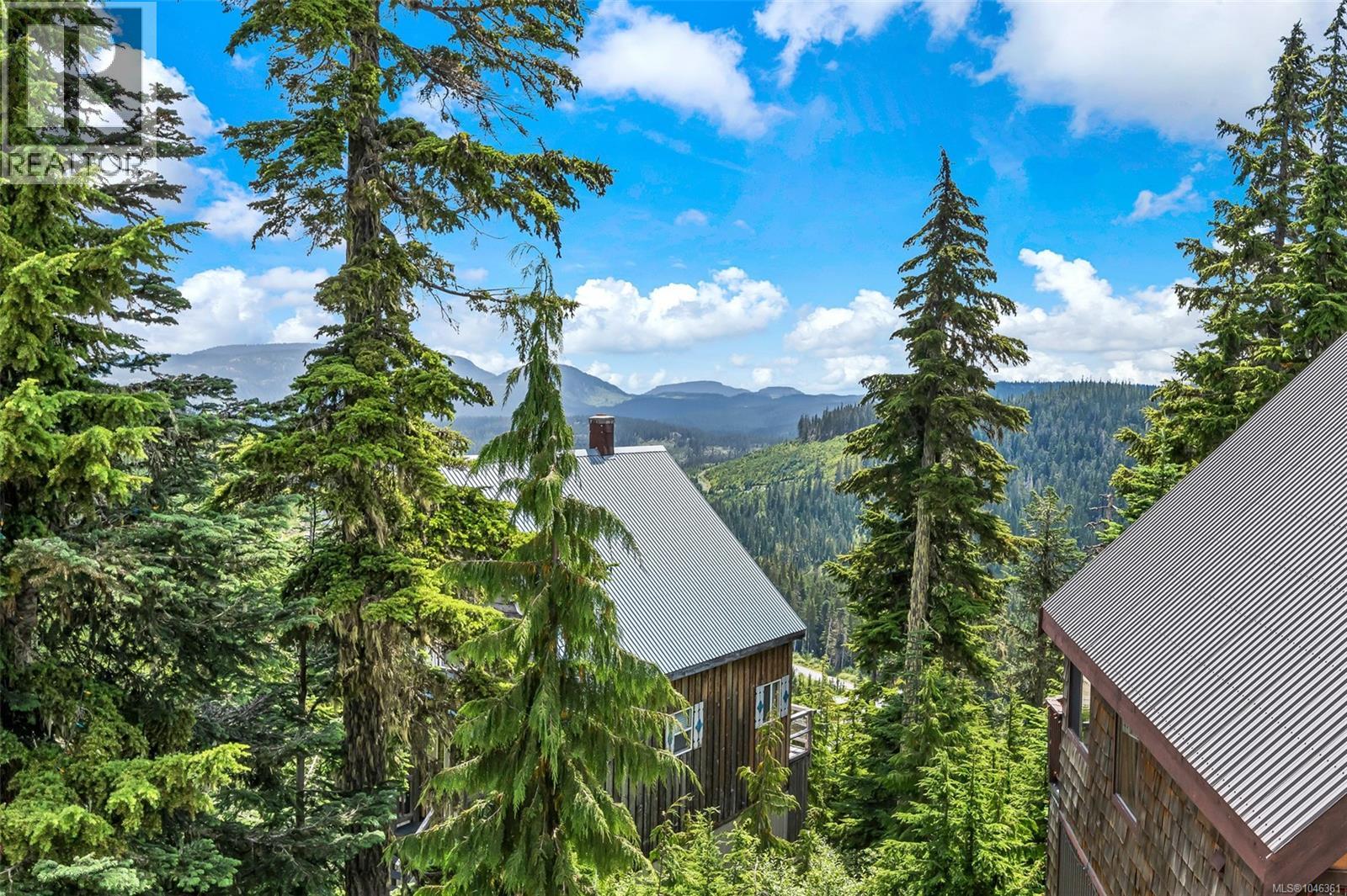 886 Jutland Terr Property Photo 40