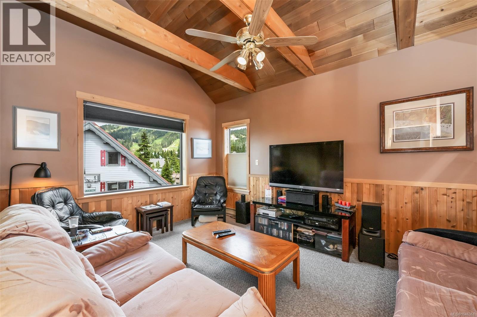 886 Jutland Terr Property Photo 44