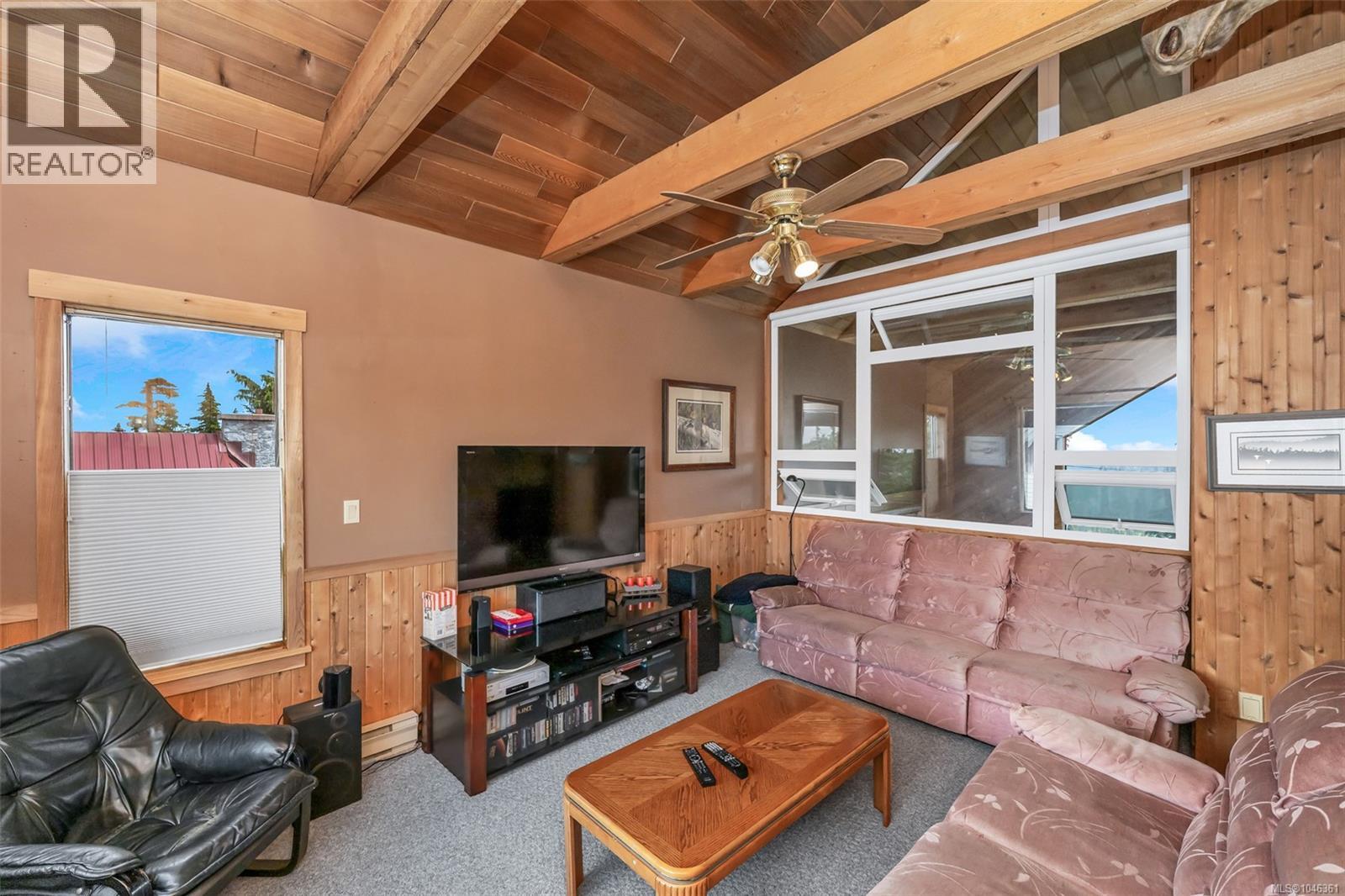 886 Jutland Terr Property Photo 46
