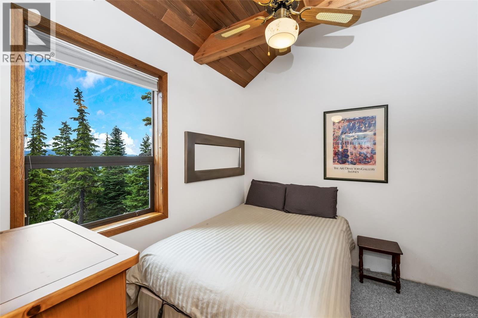 886 Jutland Terr Property Photo 47