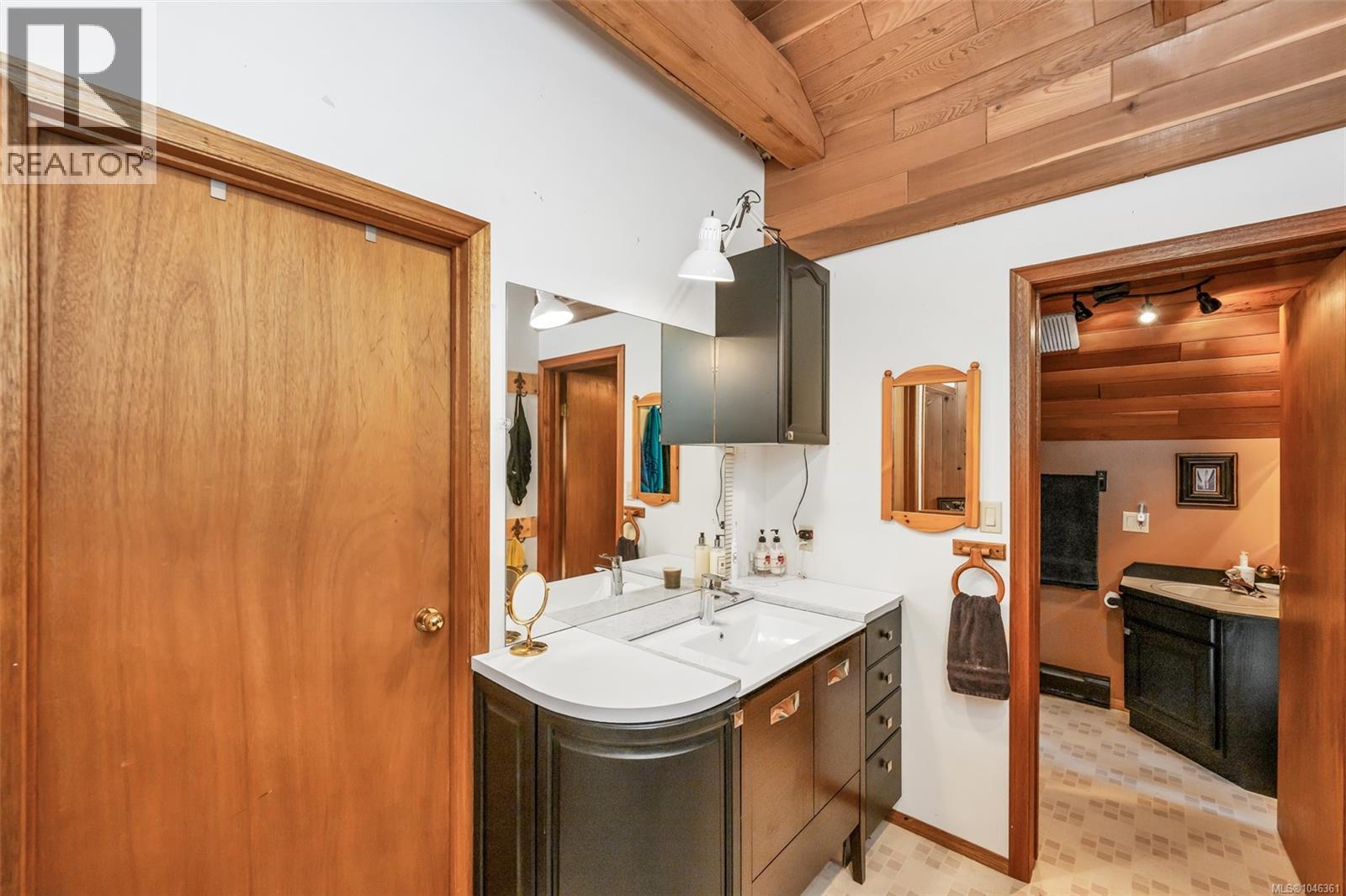 886 Jutland Terr Property Photo 49