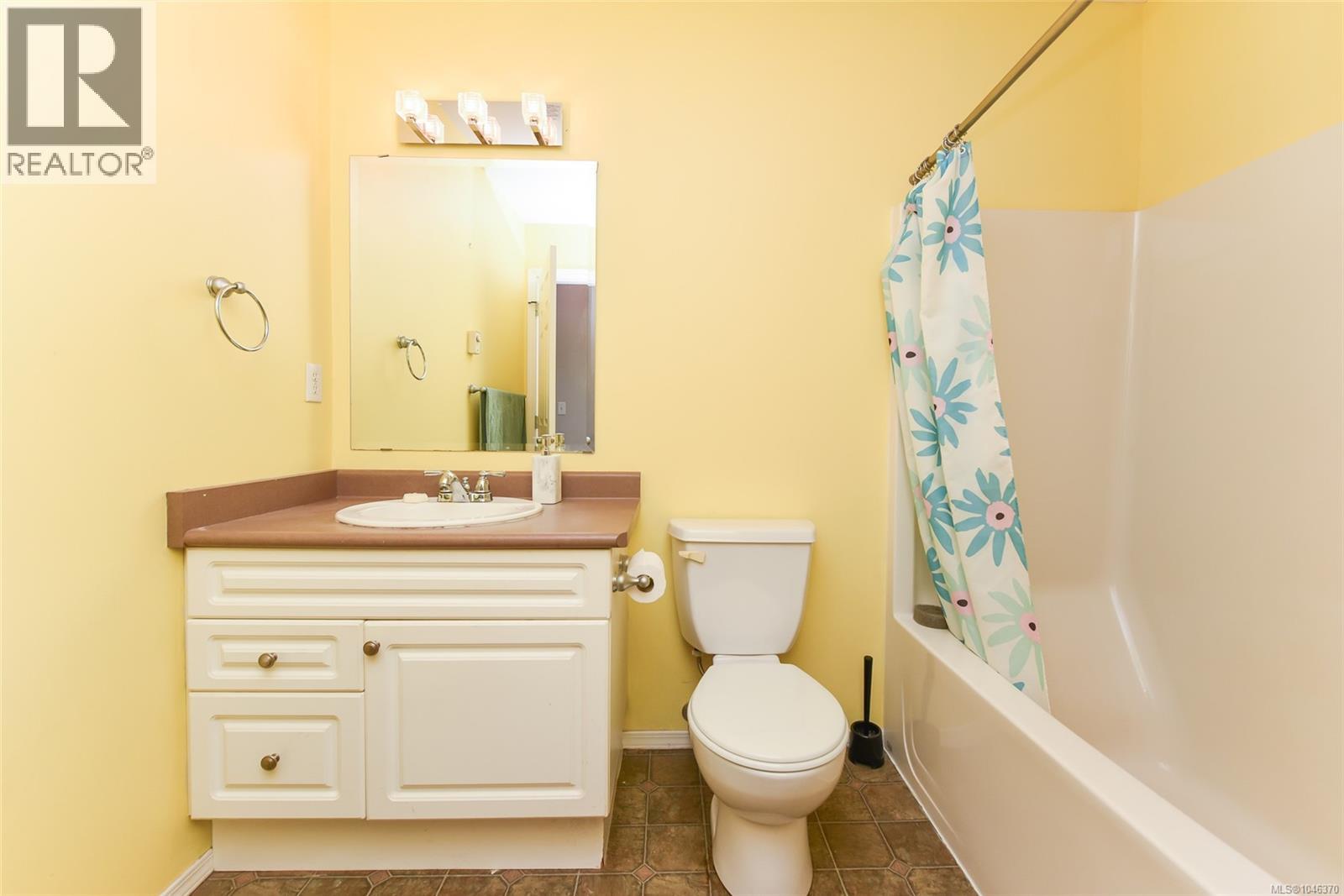 1272 Crown Pl Property Photo 27