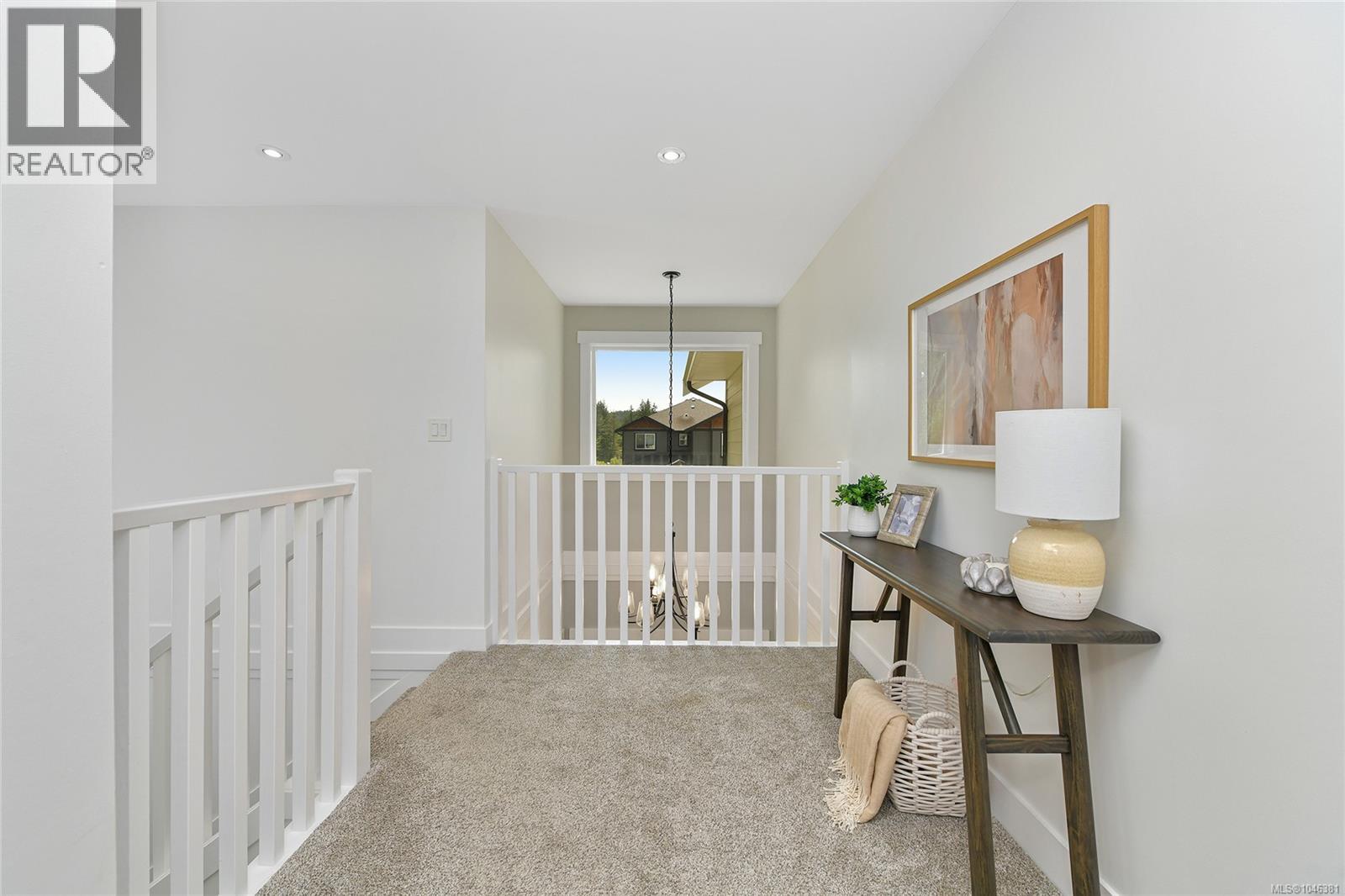 1122 Golden Spire Cres Property Photo 15