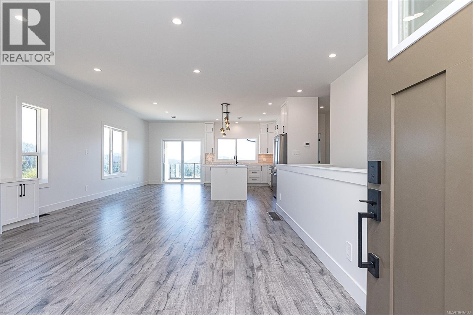 2605 Nickson Way Property Photo 10