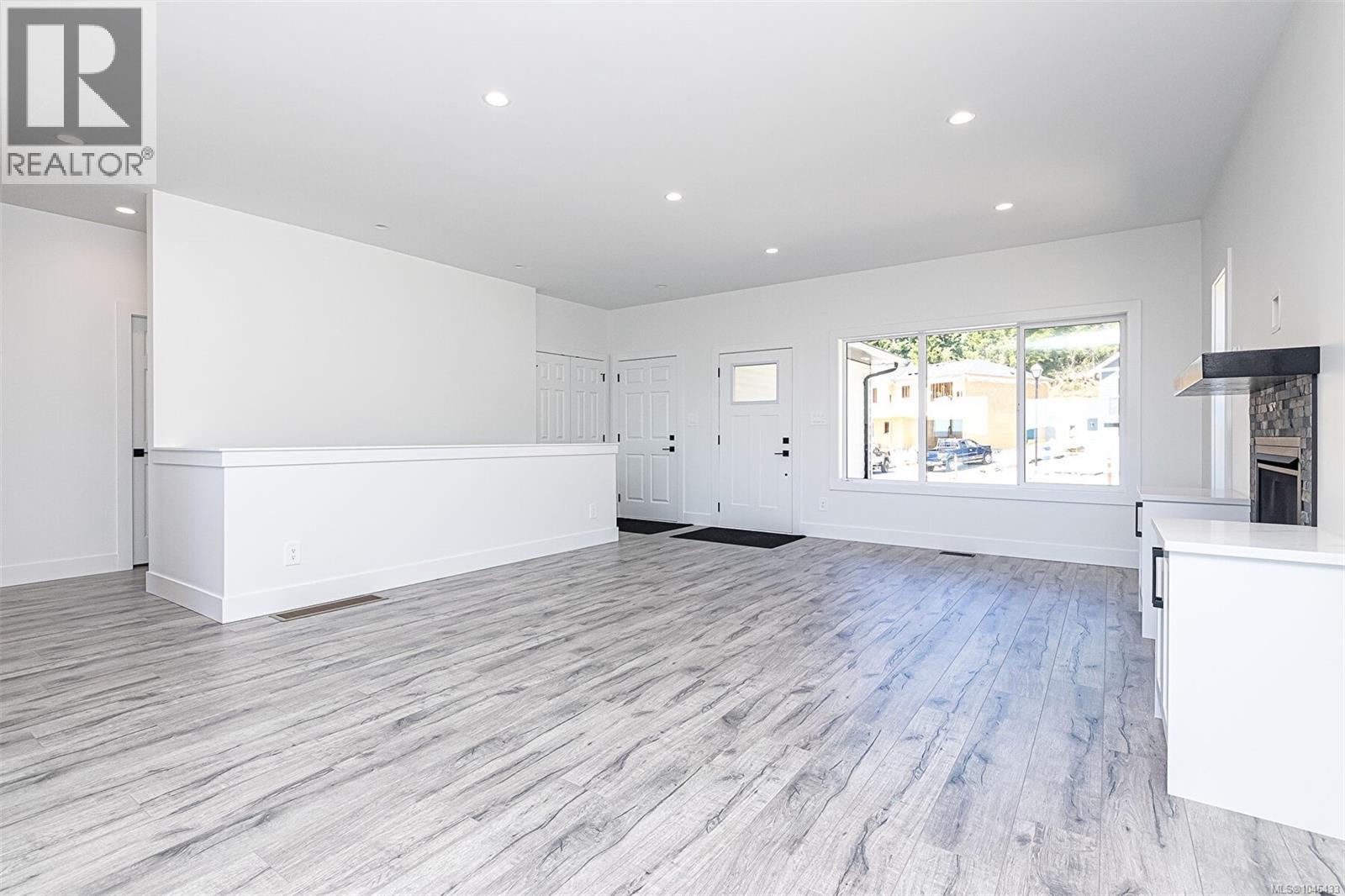 2605 Nickson Way Property Photo 13