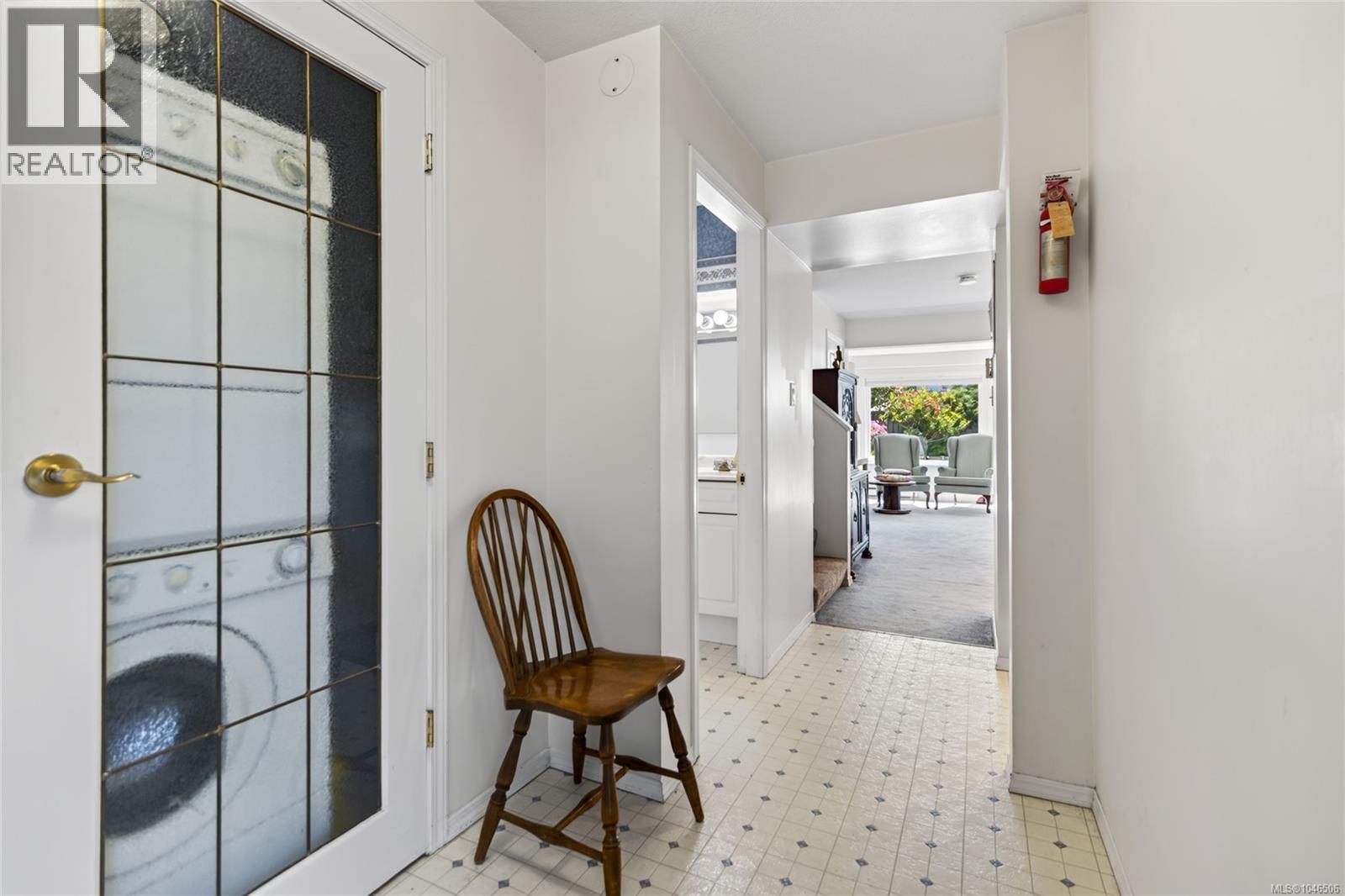 105 1537 Noel Ave Property Photo 6