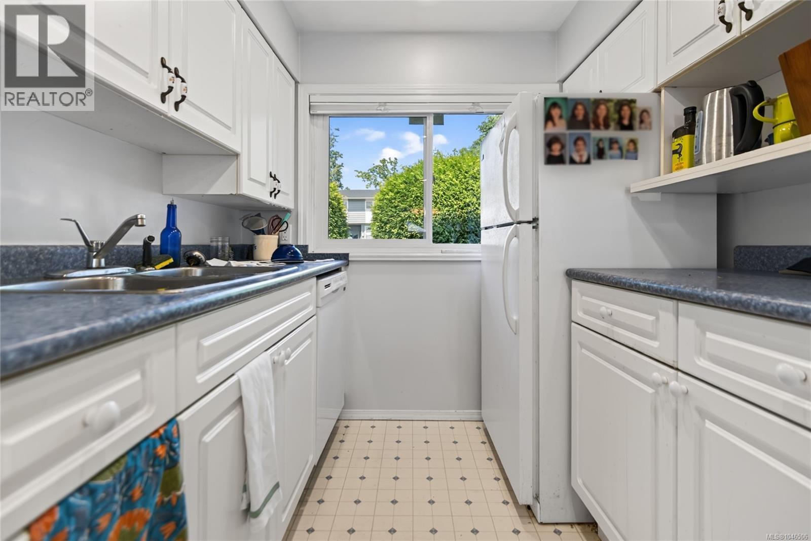 105 1537 Noel Ave Property Photo 12