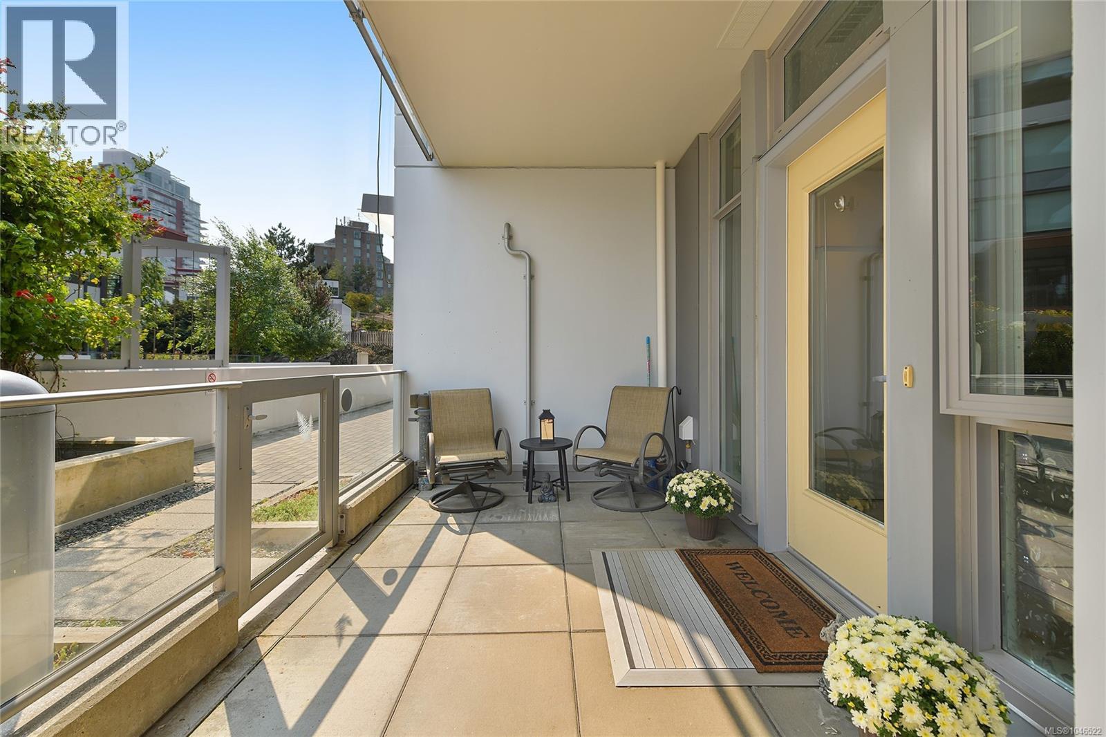 111 373 Tyee Rd Property Photo 15