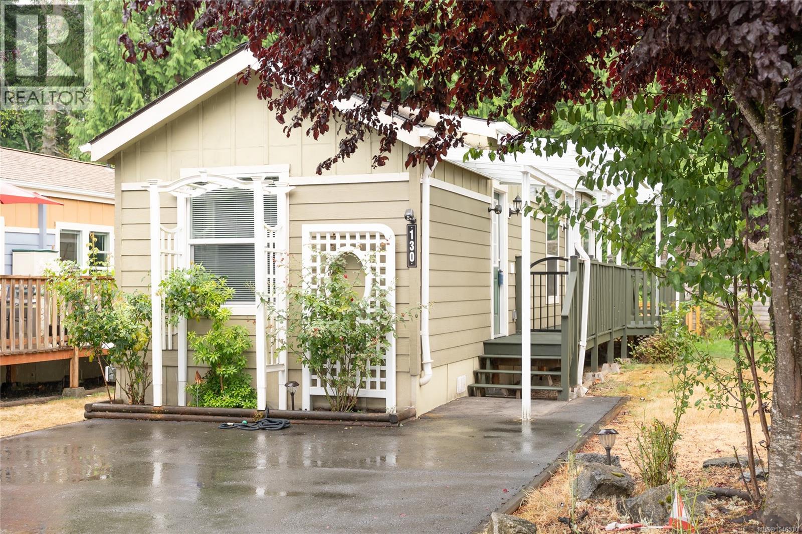 130 3042 River Rd Property Photo 1
