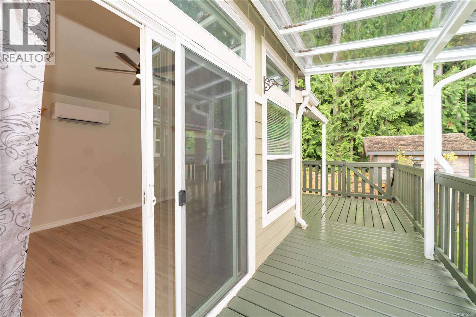 130 3042 River Rd Property Photo 17
