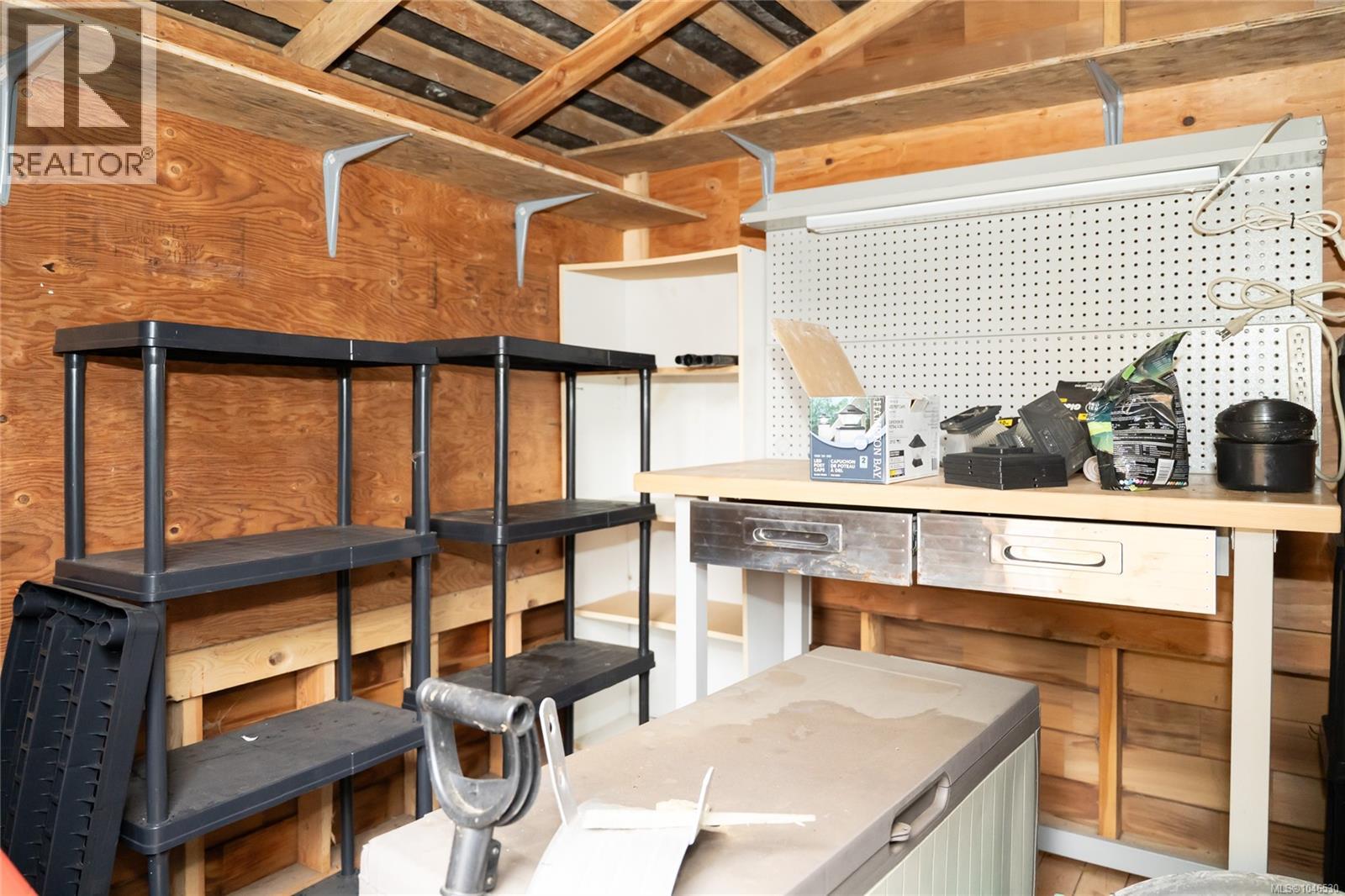 130 3042 River Rd Property Photo 36
