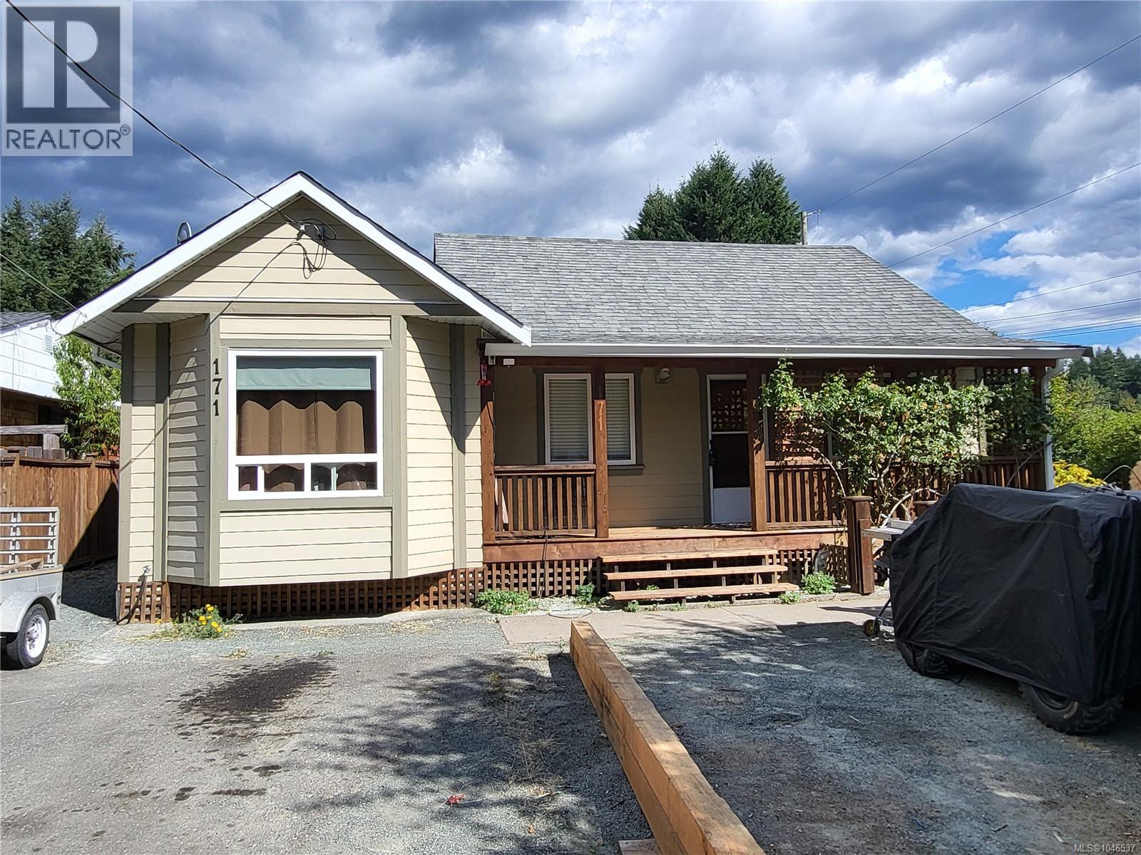 171 MacDonald Rd Property Photo 1