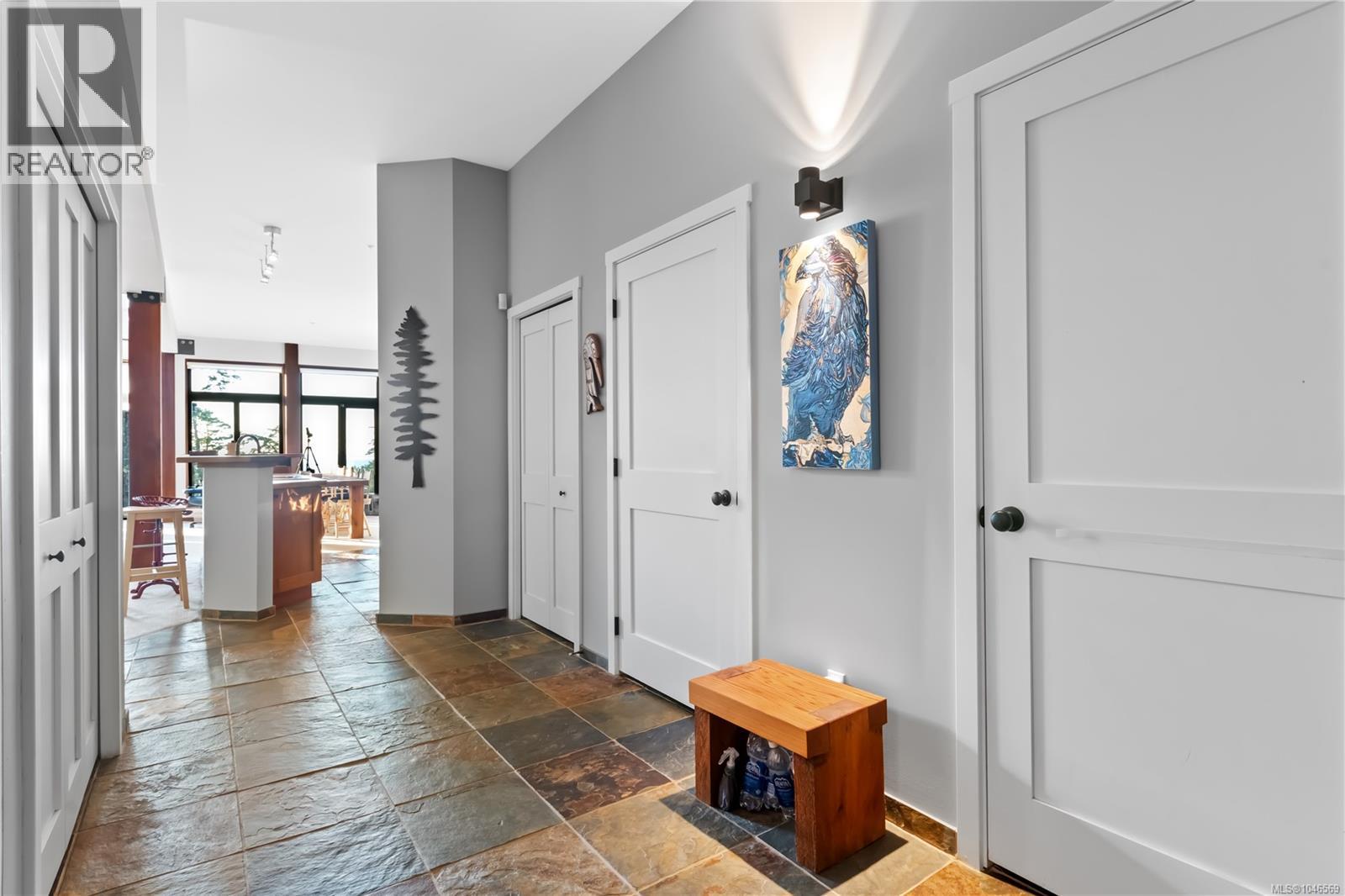 212 515 Marine Dr Property Photo 10