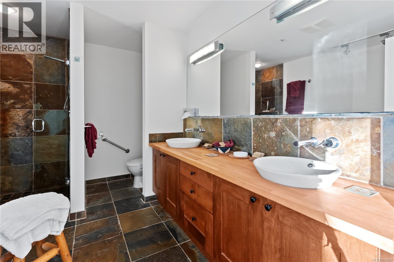 212 515 Marine Dr Property Photo 21