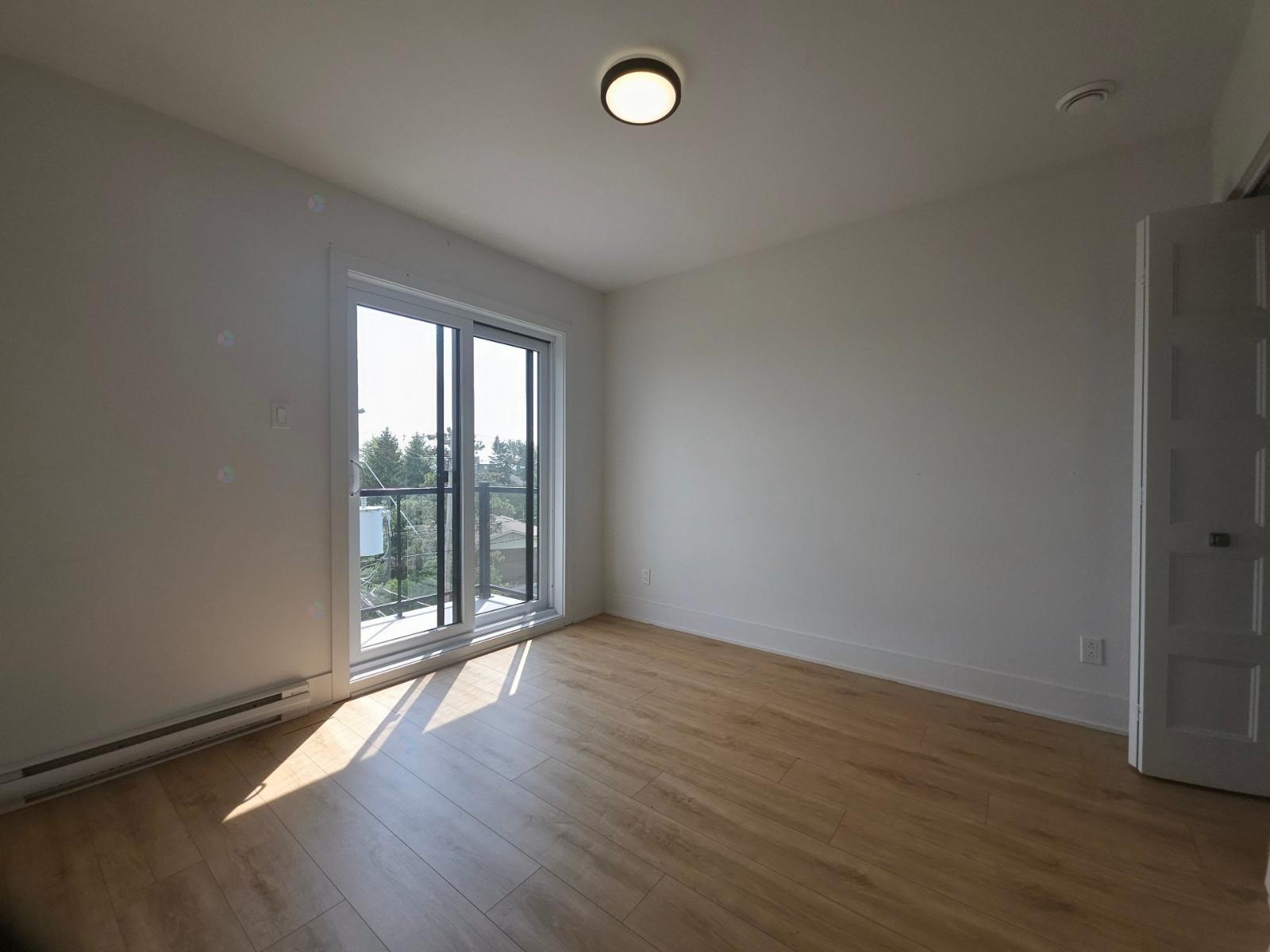 1880 Route Édouard-vii, #401 Property Photo 11