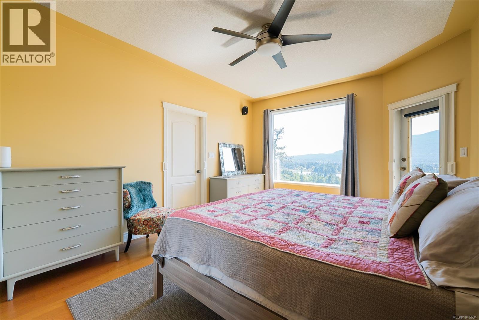 180 Rainbow Cres Property Photo 20