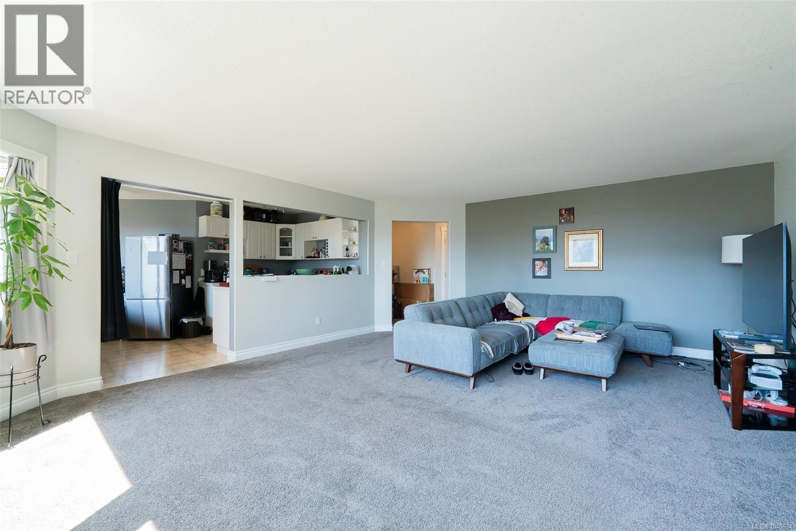 180 Rainbow Cres Property Photo 35