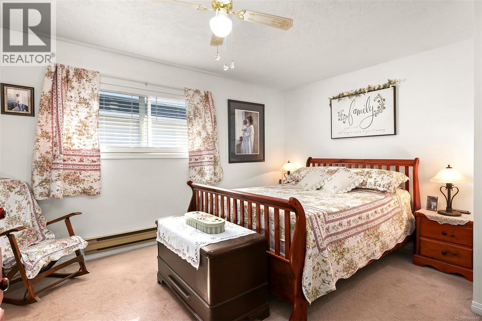 2598 Willard Ave Property Photo 16