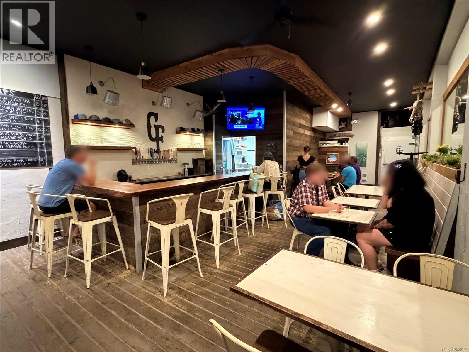 155 Commercial St Property Photo 5