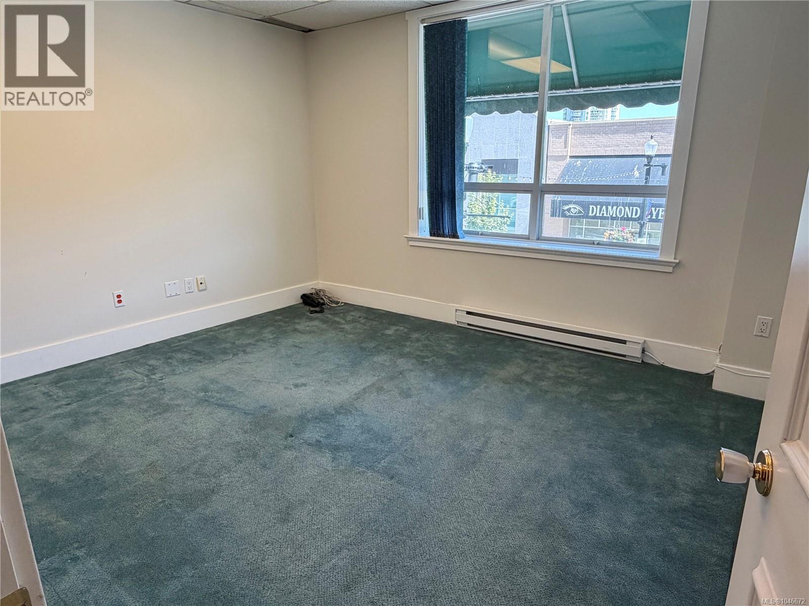 155 Commercial St Property Photo 14