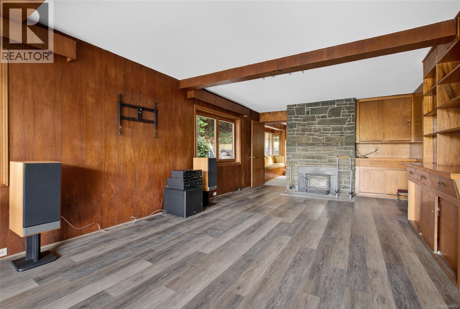 1038 Redcap St Property Photo 28