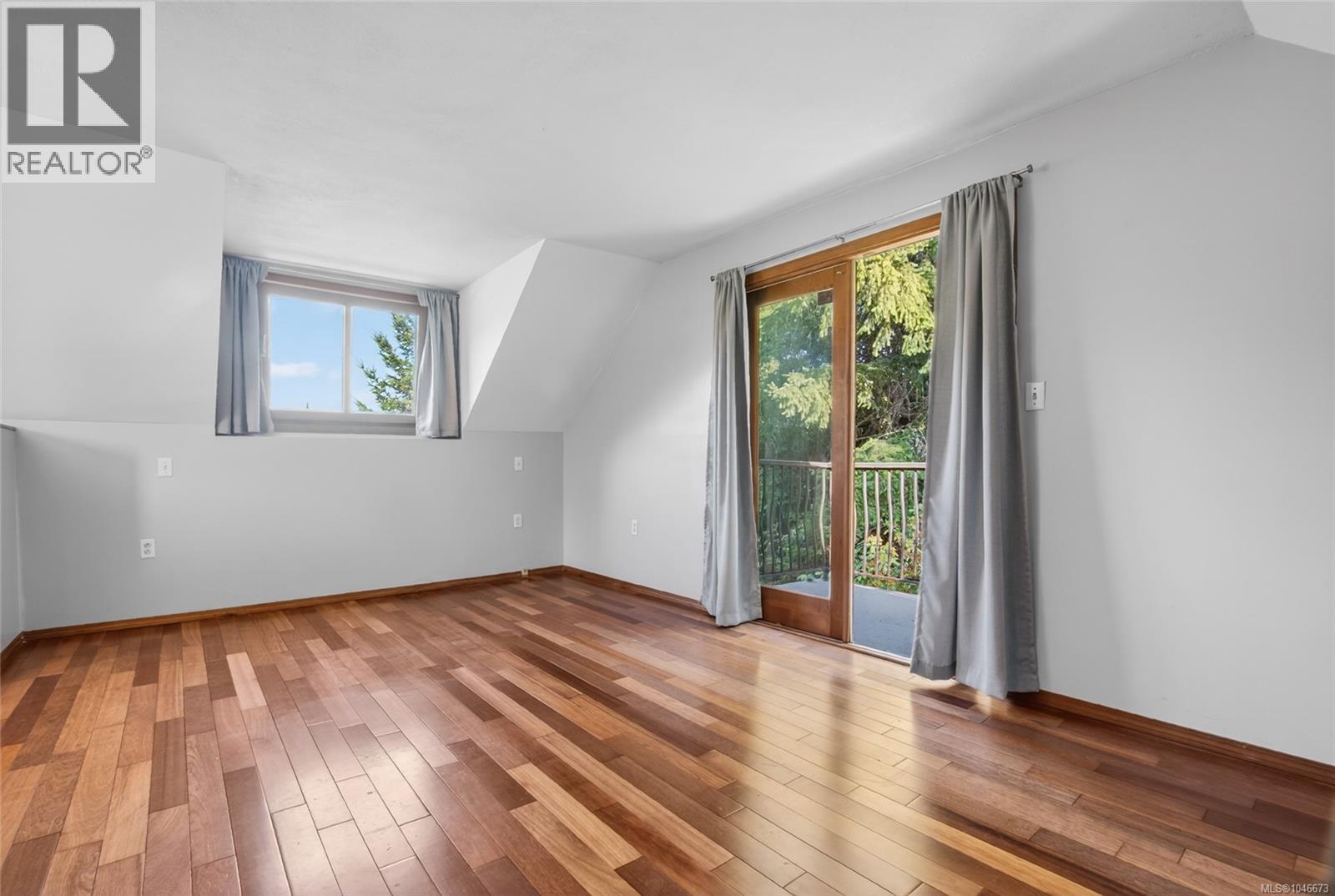 1038 Redcap St Property Photo 31
