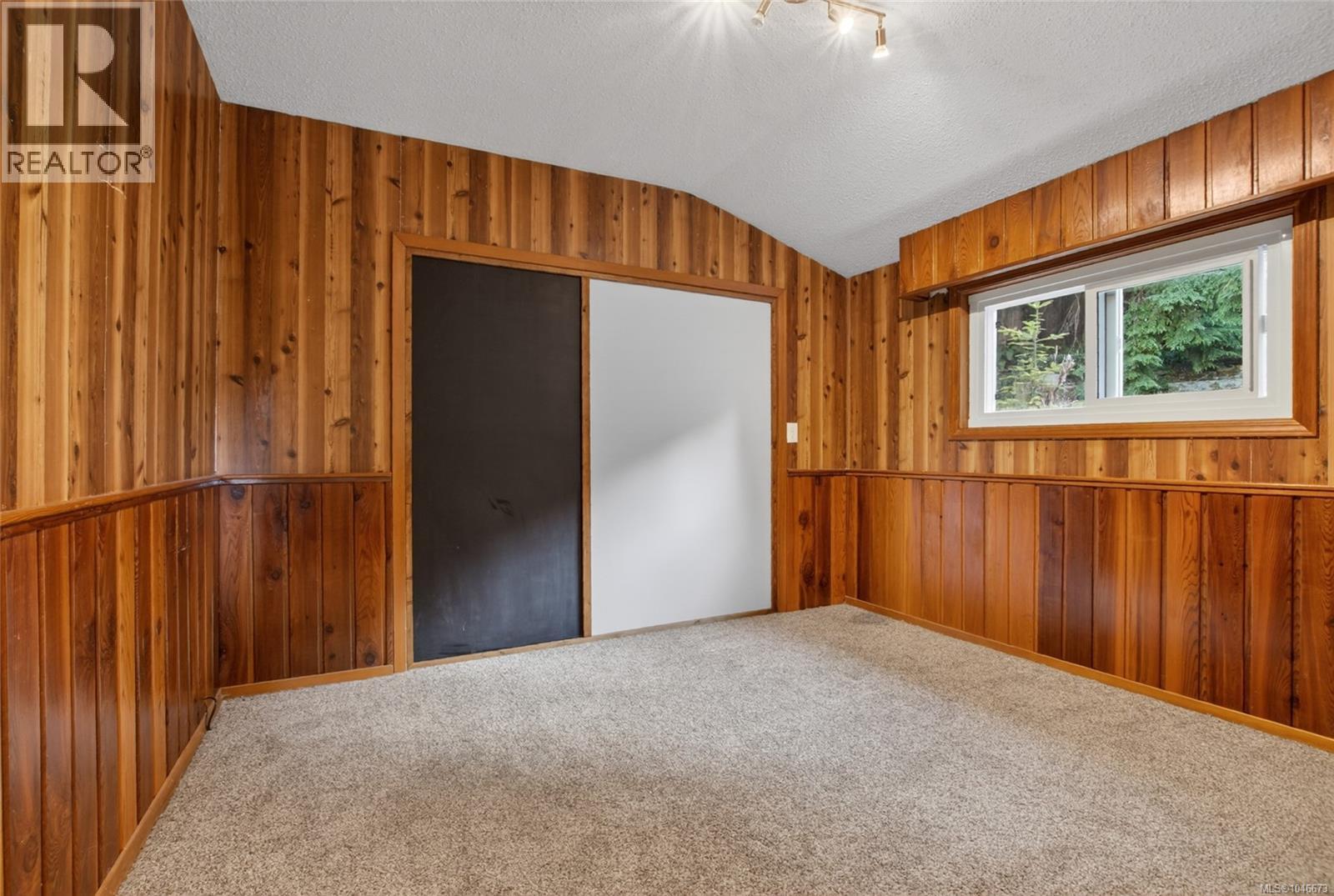 1038 Redcap St Property Photo 41