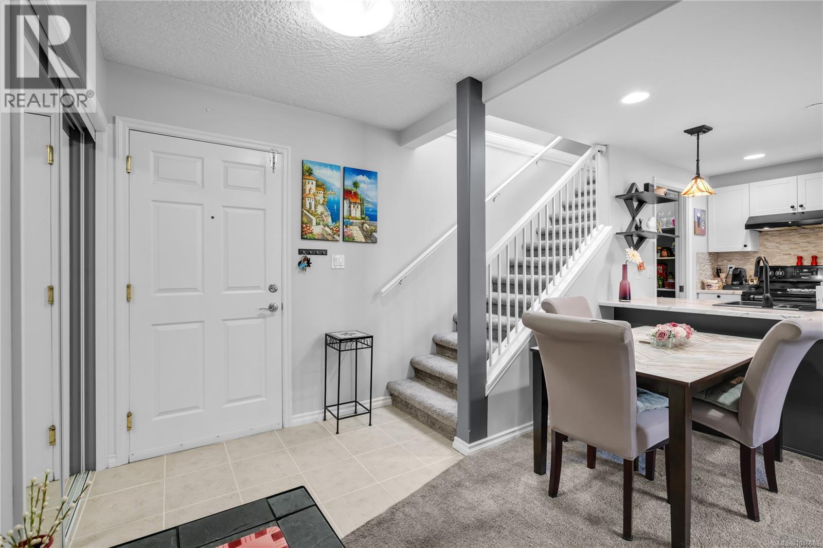 405 2823 Jacklin Rd Property Photo 3