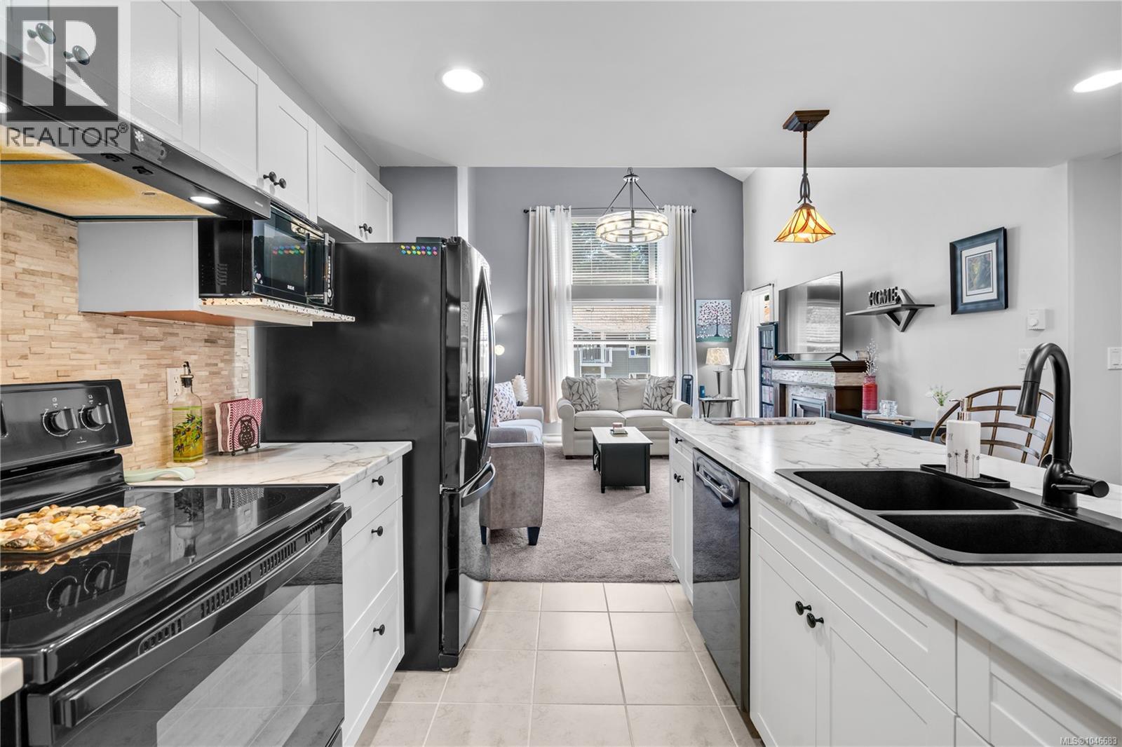 405 2823 Jacklin Rd Property Photo 16