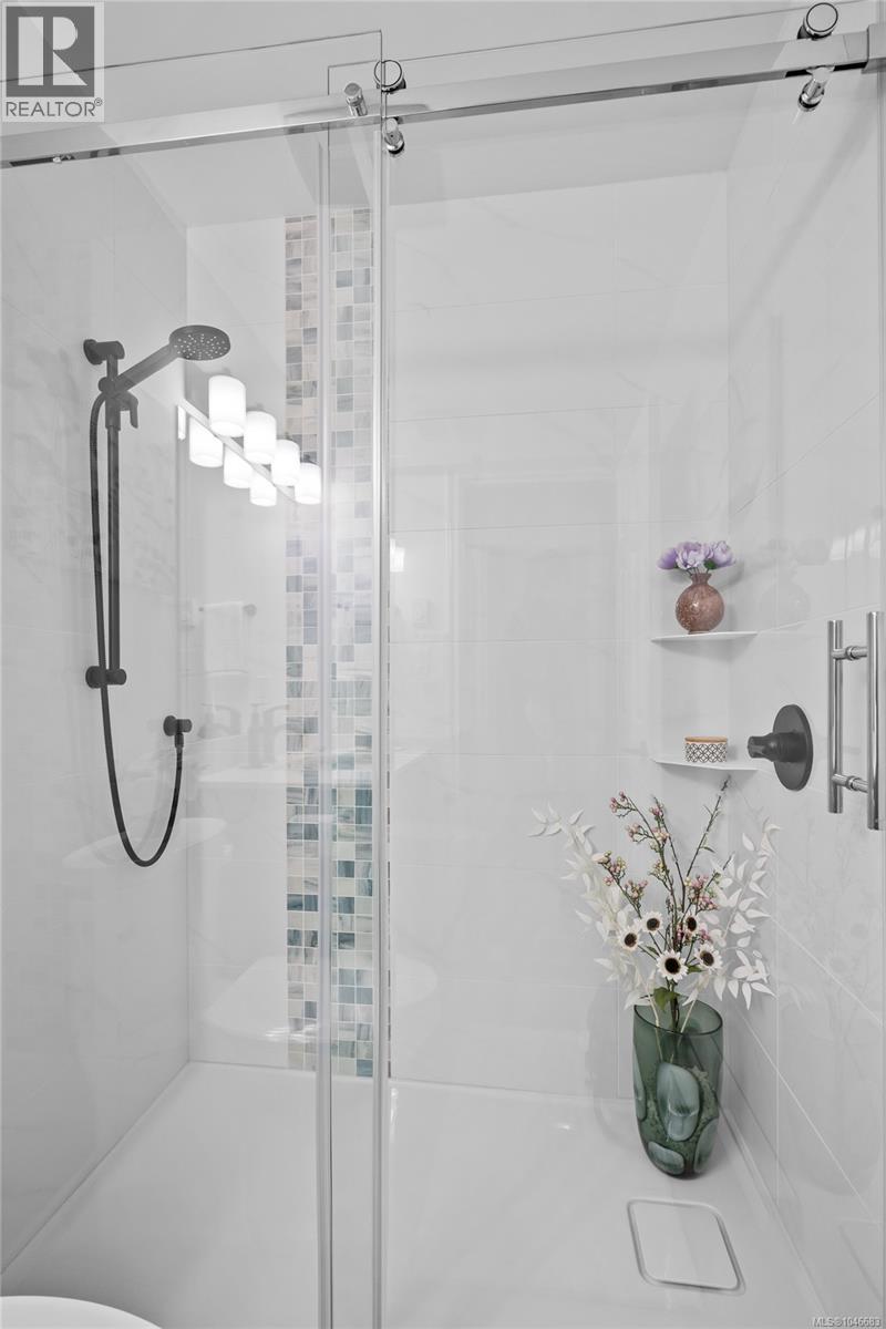 405 2823 Jacklin Rd Property Photo 30