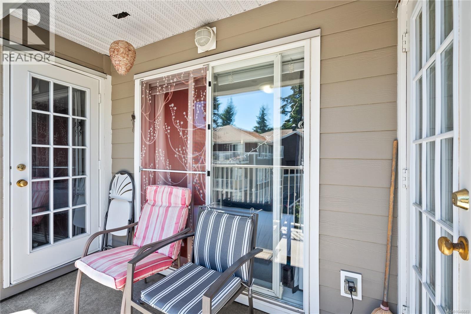 405 2823 Jacklin Rd Property Photo 31