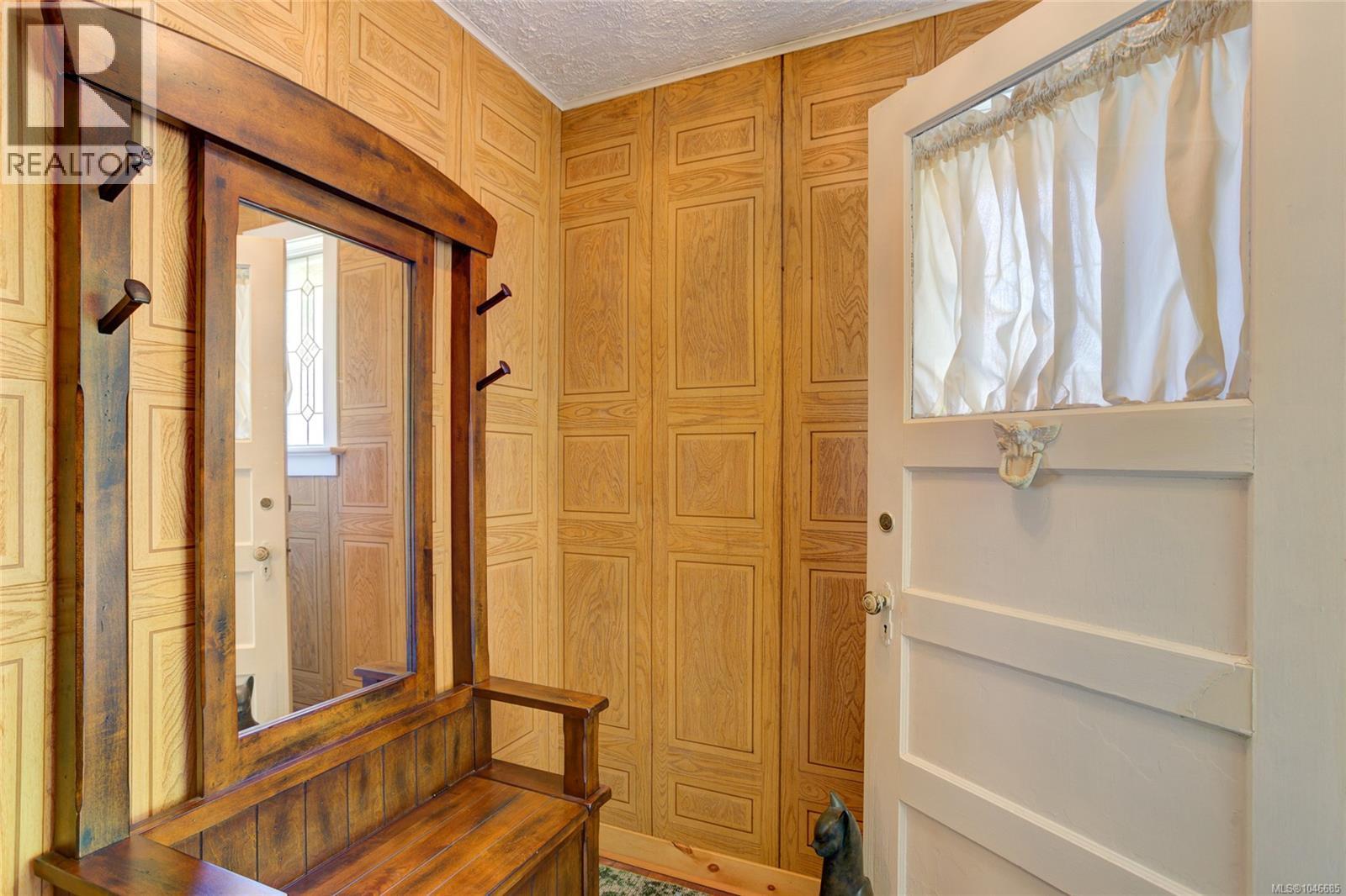 10660 Cedar Dr Property Photo 2