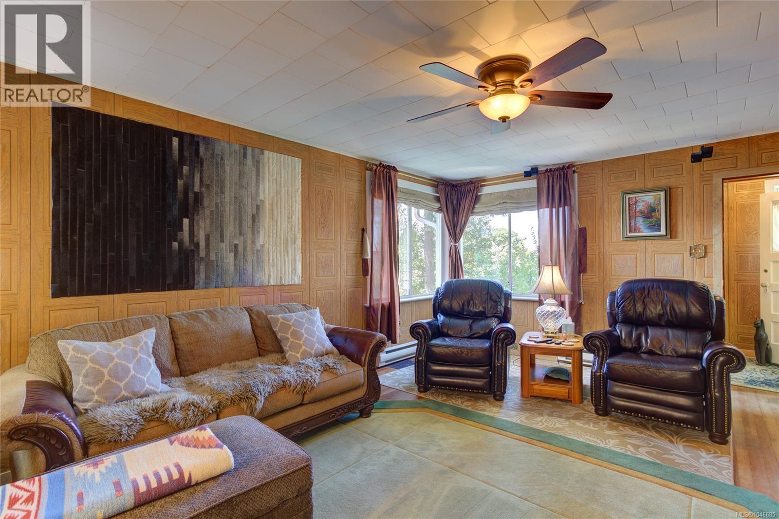 10660 Cedar Dr Property Photo 5