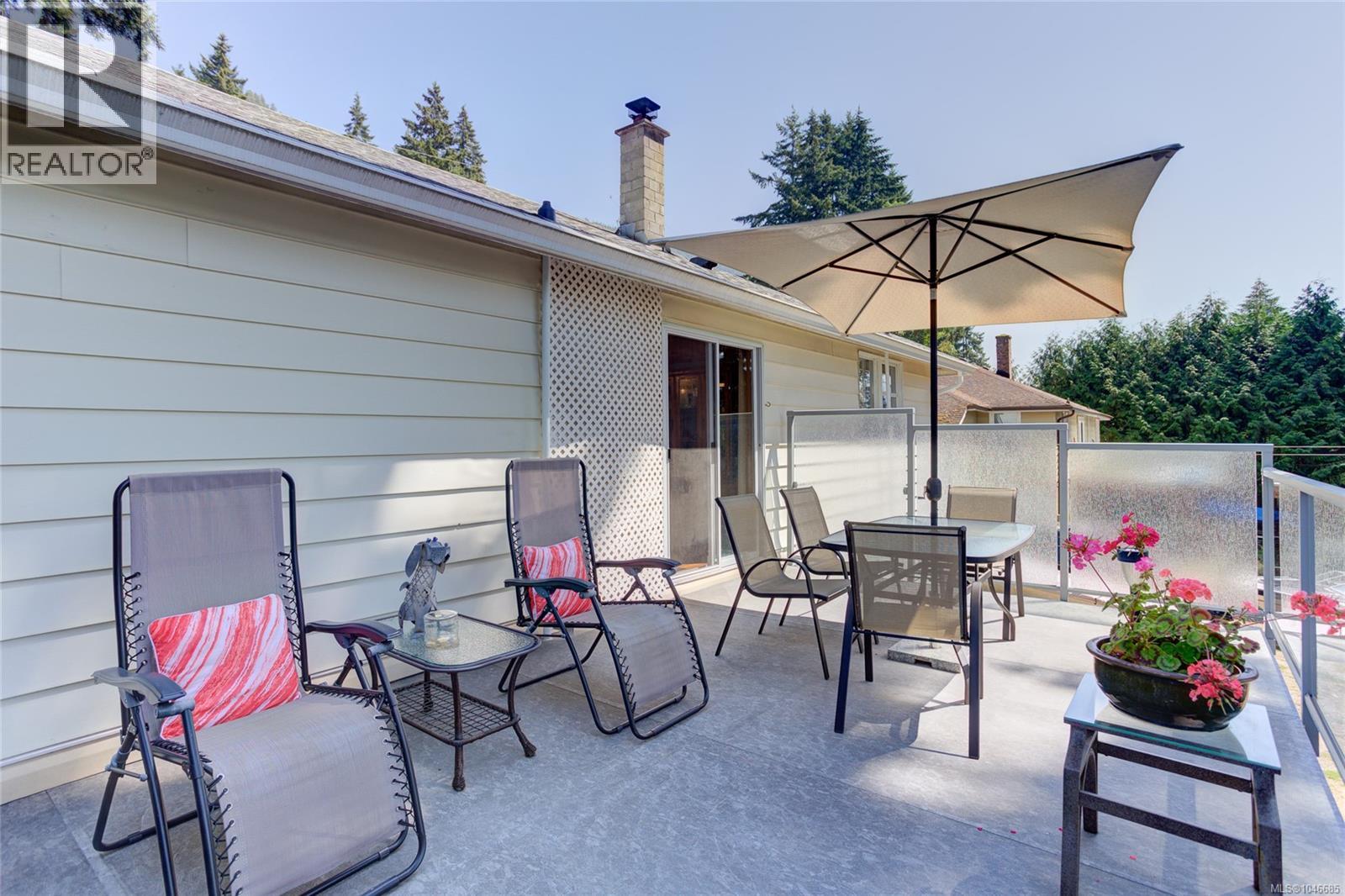 10660 Cedar Dr Property Photo 12