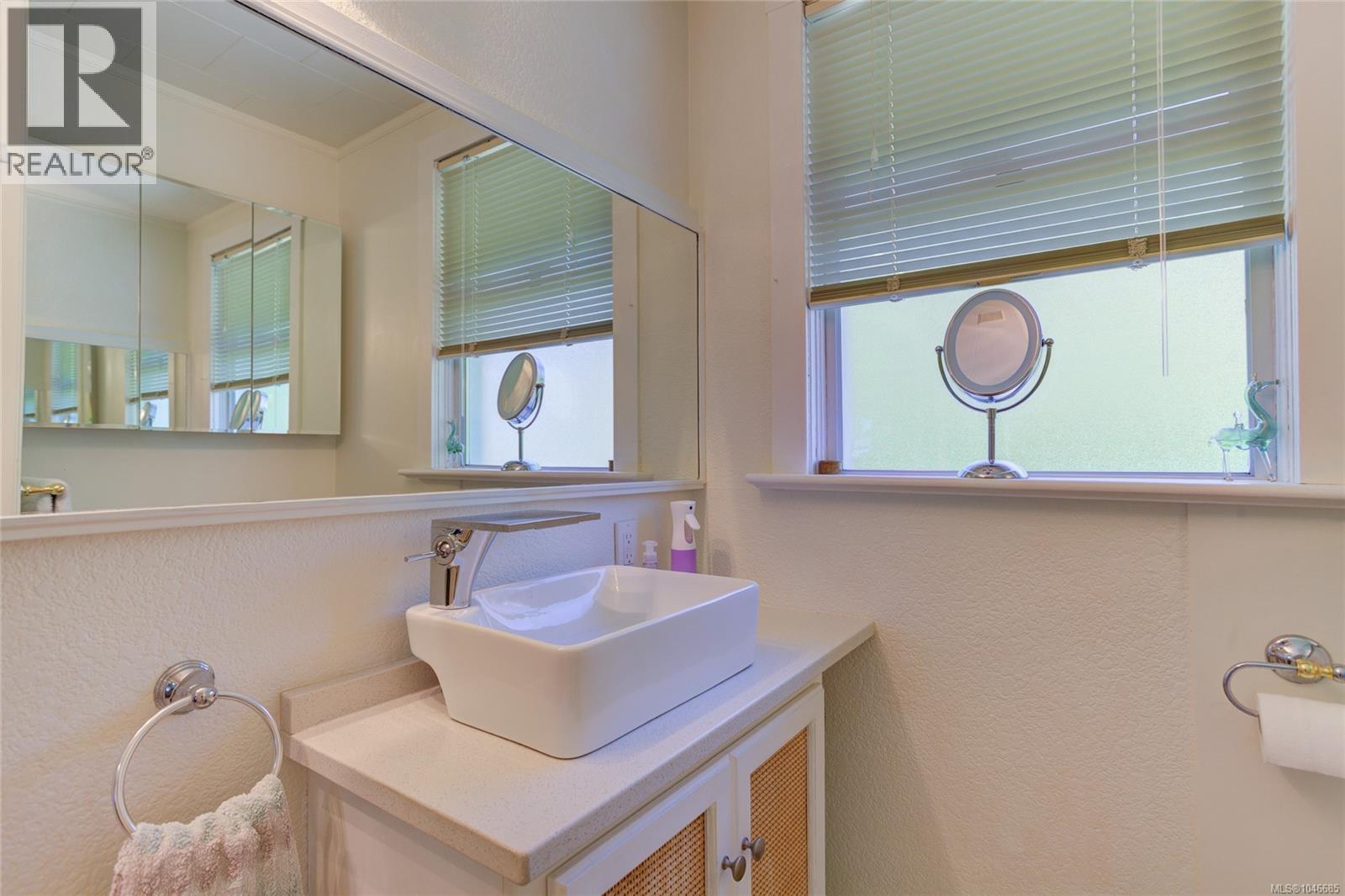10660 Cedar Dr Property Photo 32