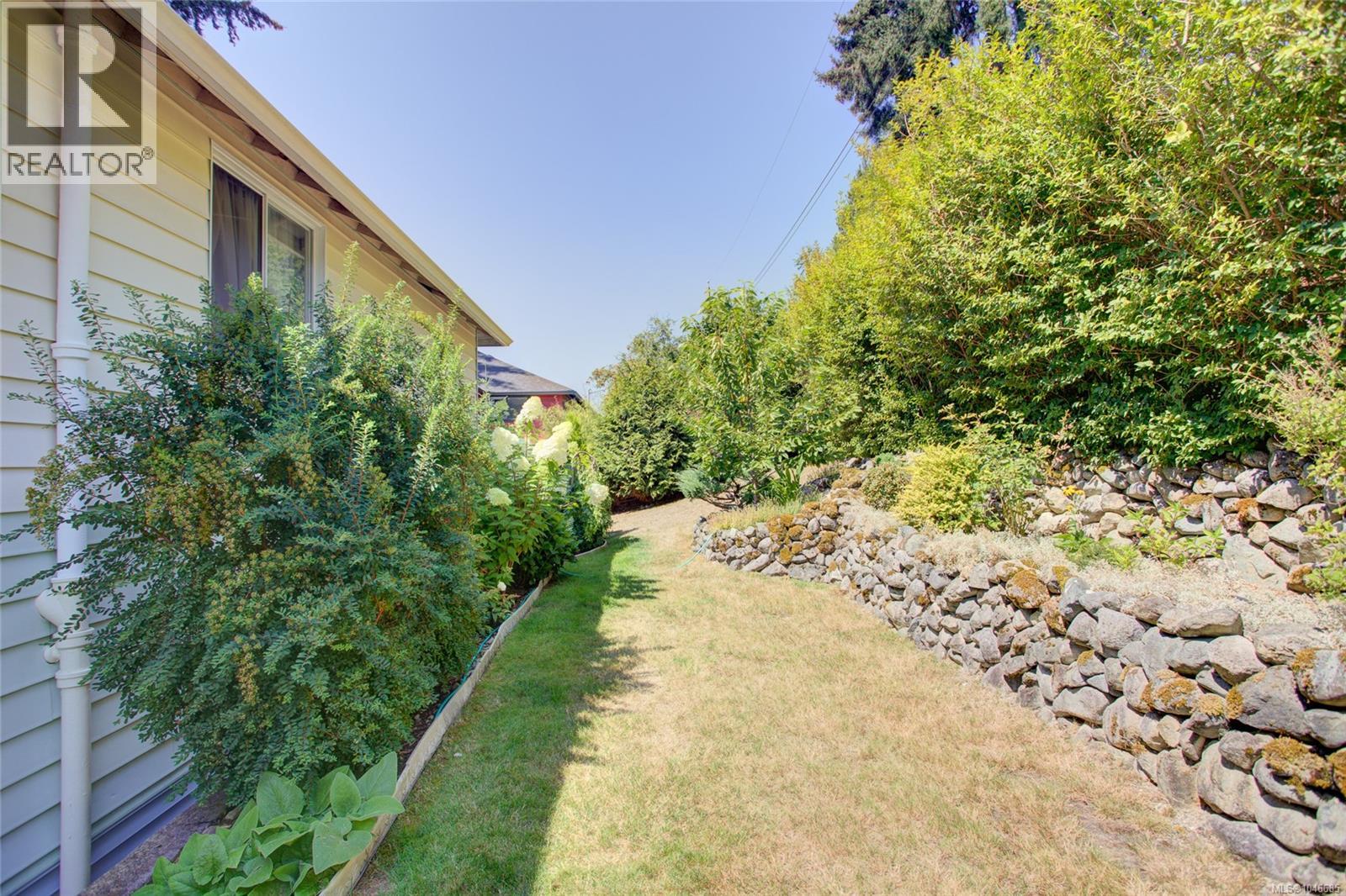 10660 Cedar Dr Property Photo 53