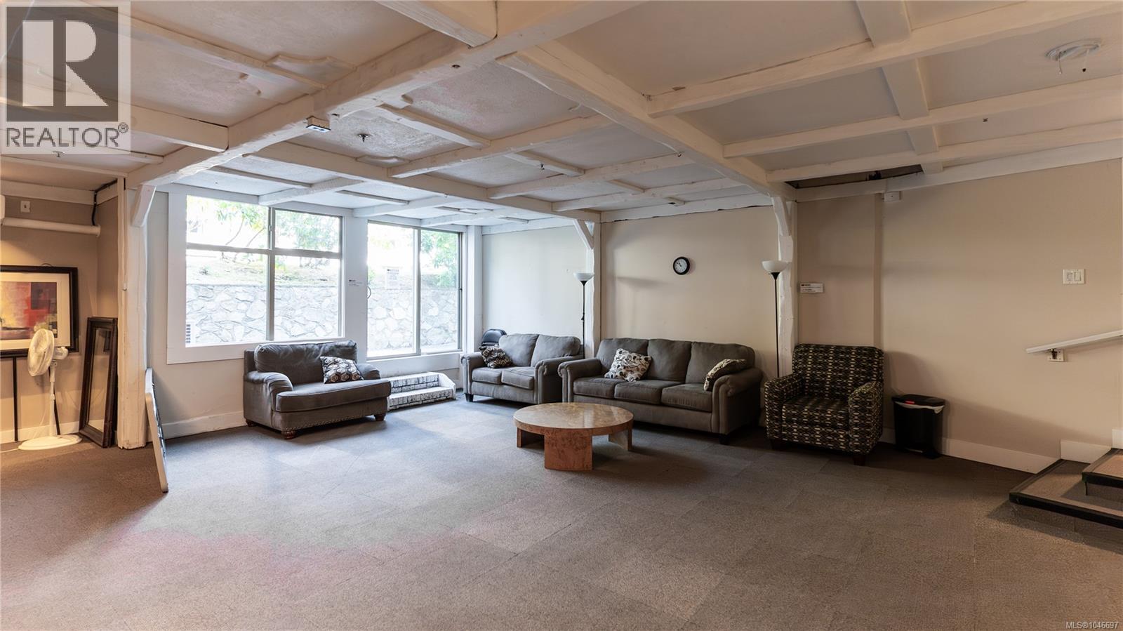 207 1419 Stadacona Ave Property Photo 40