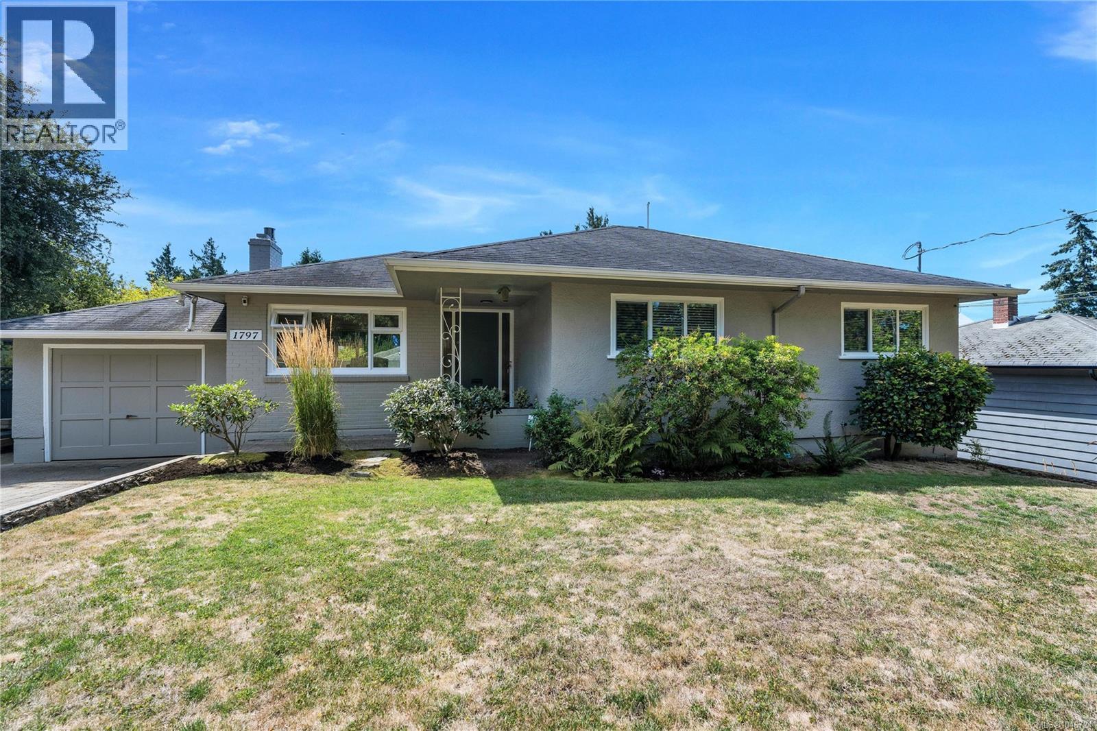 1797 Mcrae Ave Property Photo 4